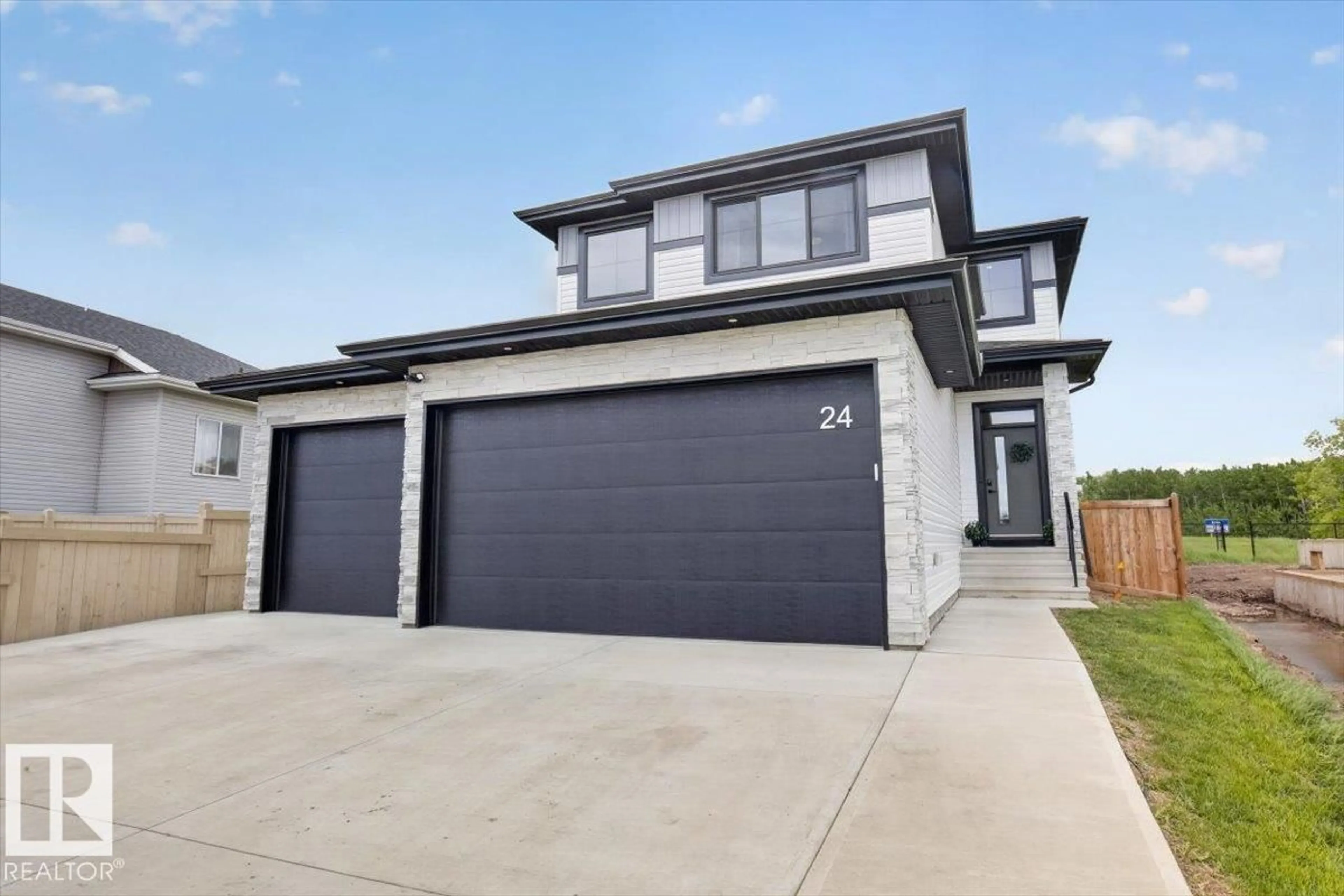 Unknown for 24 MAPLE CR, Gibbons Alberta T0A1N0