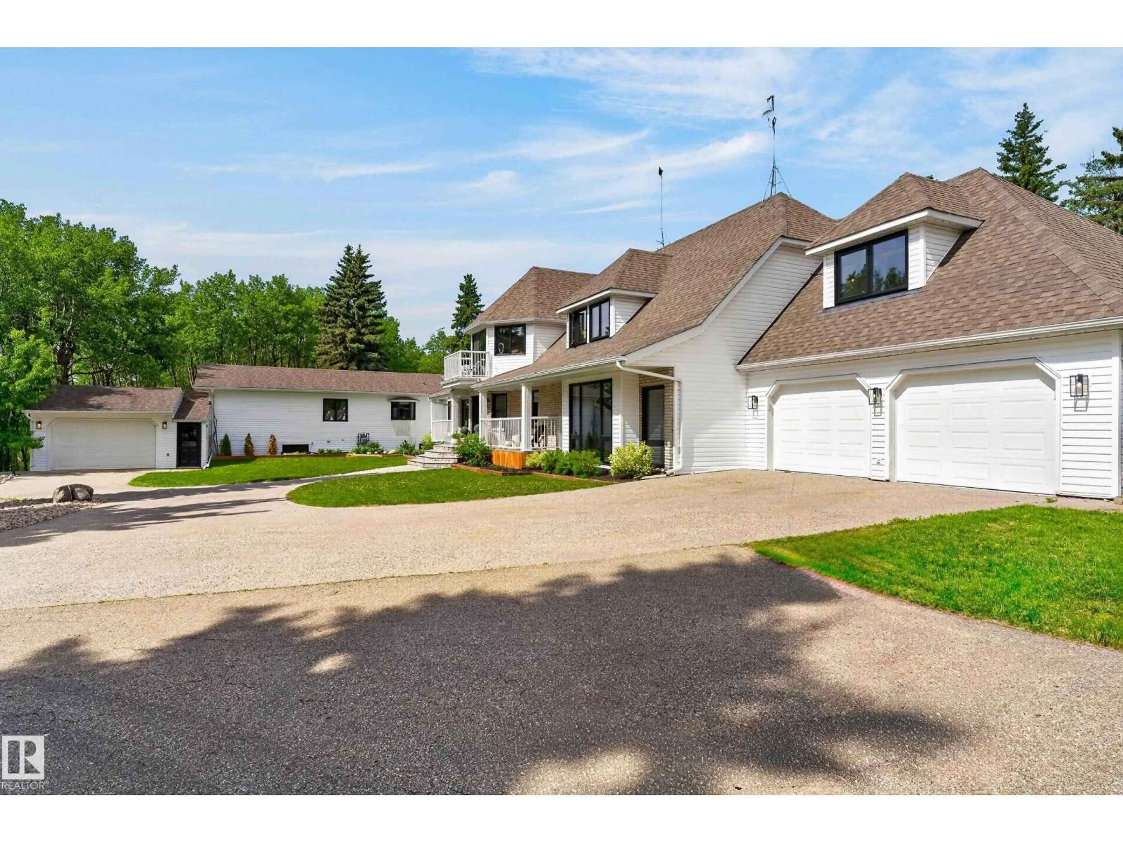 A pic from outside/outdoor area/front of a property/back of a property/a pic from drone, street for 51248 - 169 RGE ROAD 231, Rural Strathcona County Alberta T8B1K7