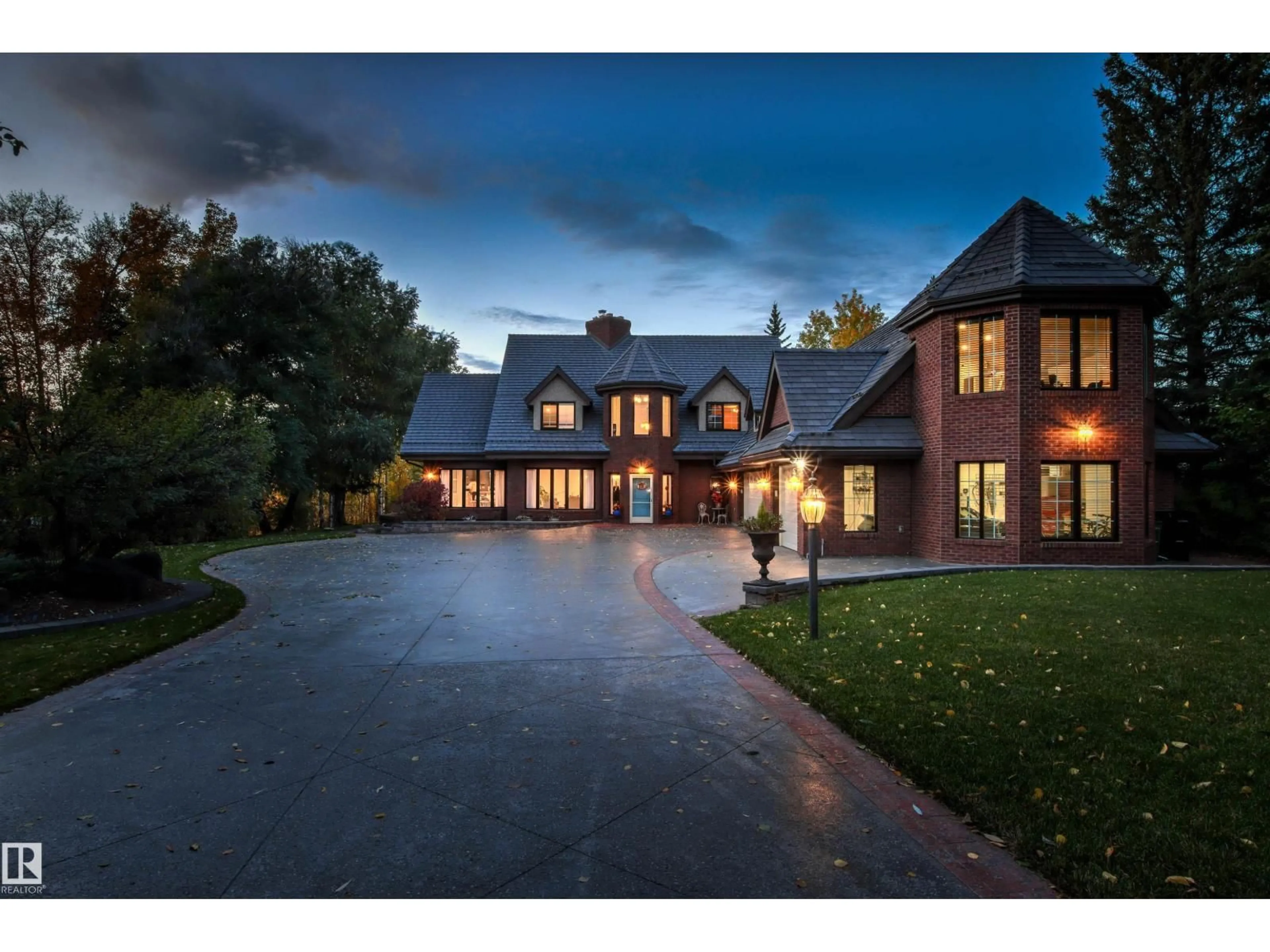 Unknown for 116 WINDERMERE DR, Edmonton Alberta T6W0S5