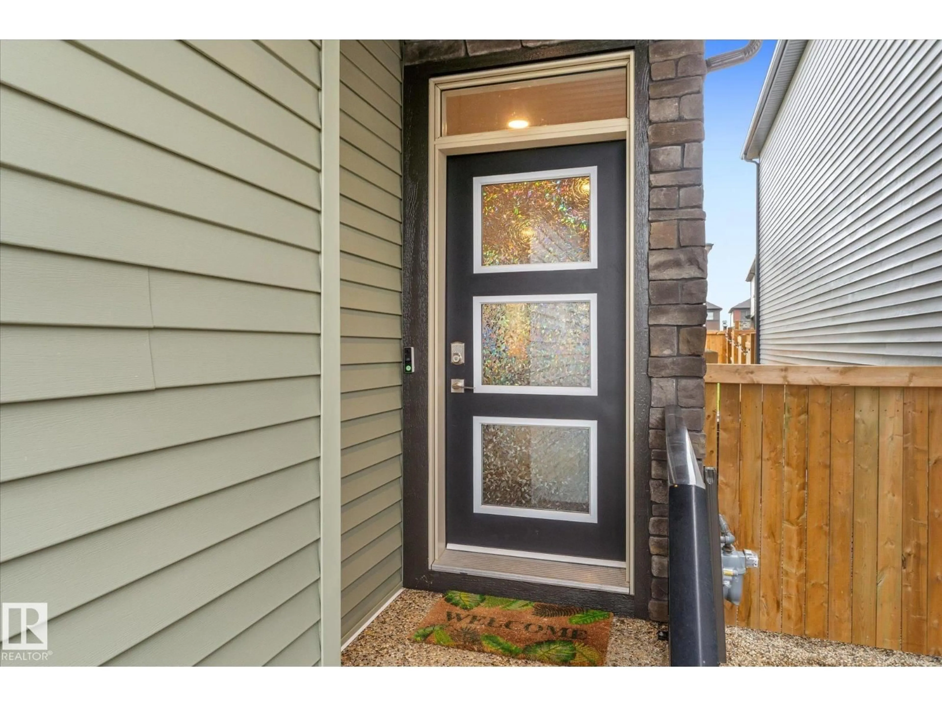 Indoor entryway for 60 GLADSTONE BN, Spruce Grove Alberta T7X0Z6