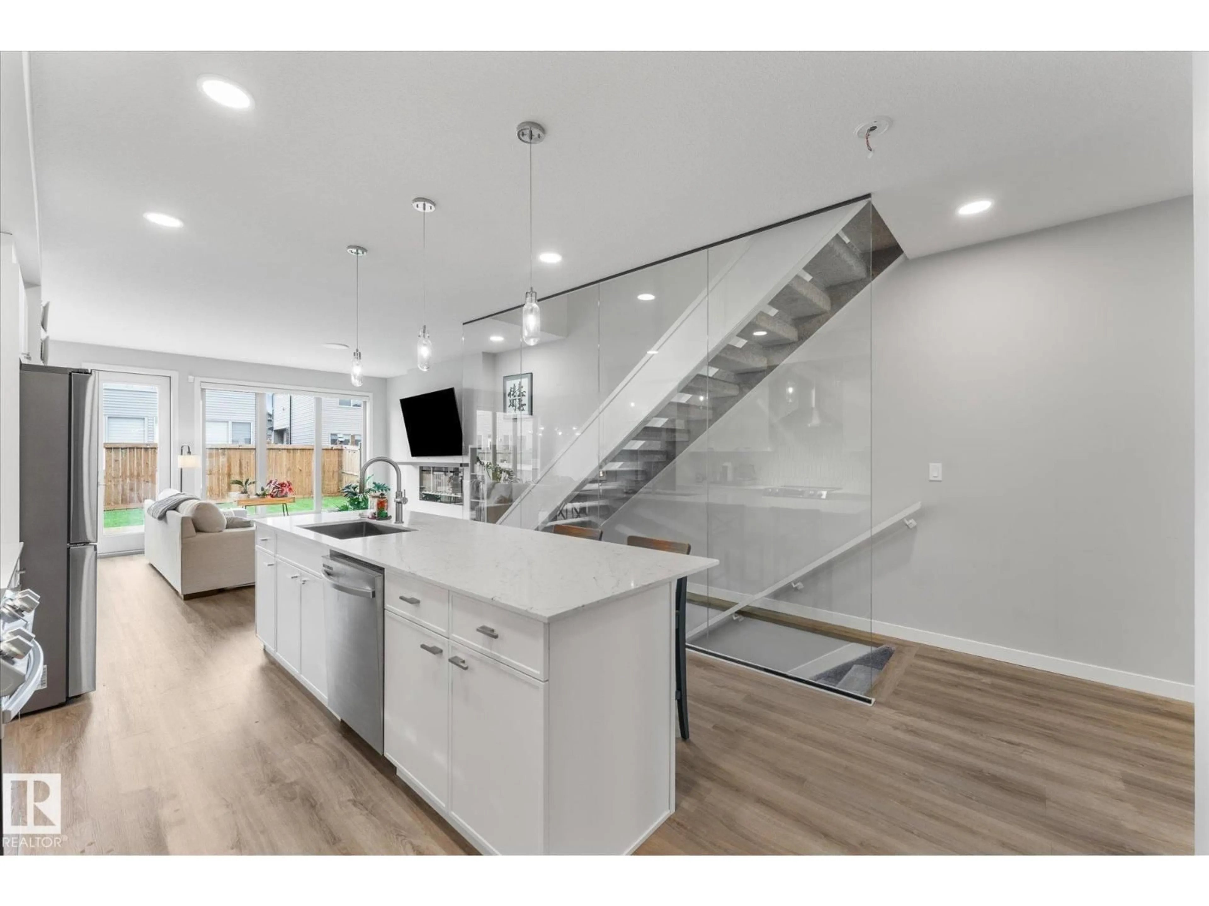 Open concept kitchen, unknown for 60 GLADSTONE BN, Spruce Grove Alberta T7X0Z6