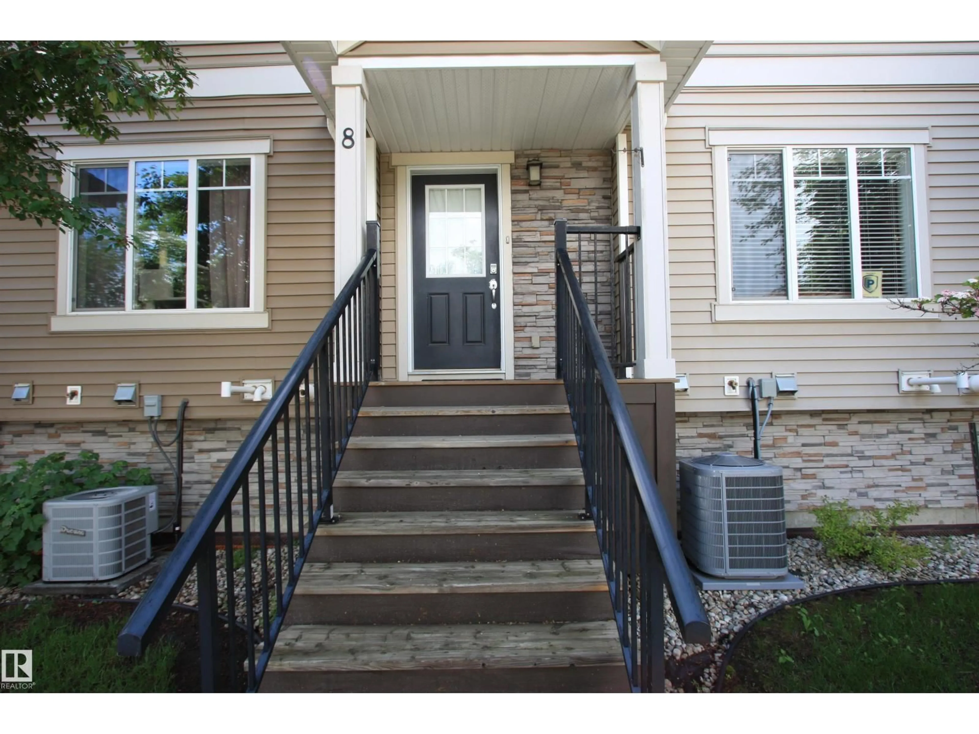Indoor entryway for #8 - 13810 166 AV, Edmonton Alberta T6V0K4