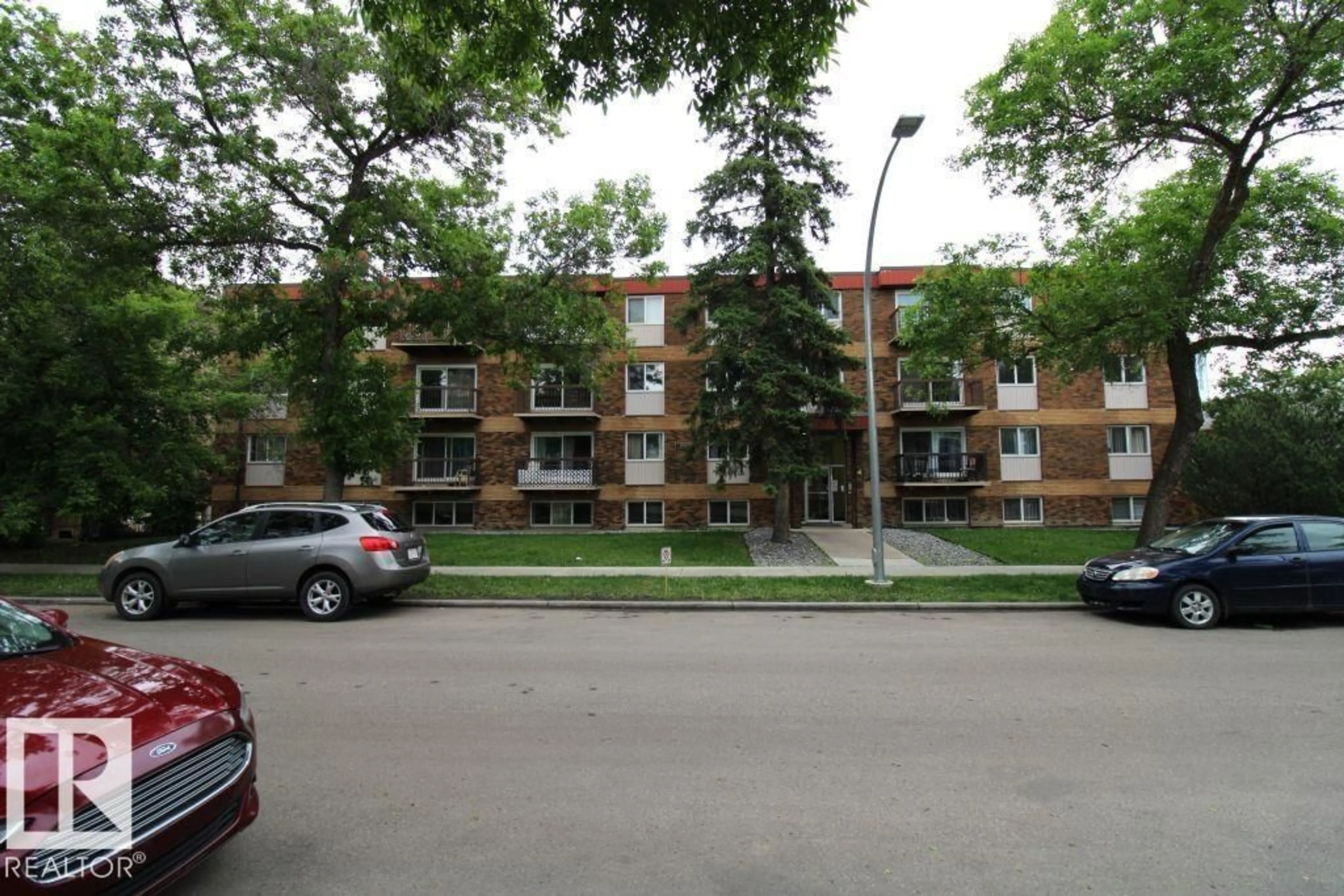 Unknown for #305 - 10725 111 ST, Edmonton Alberta T5H3G2