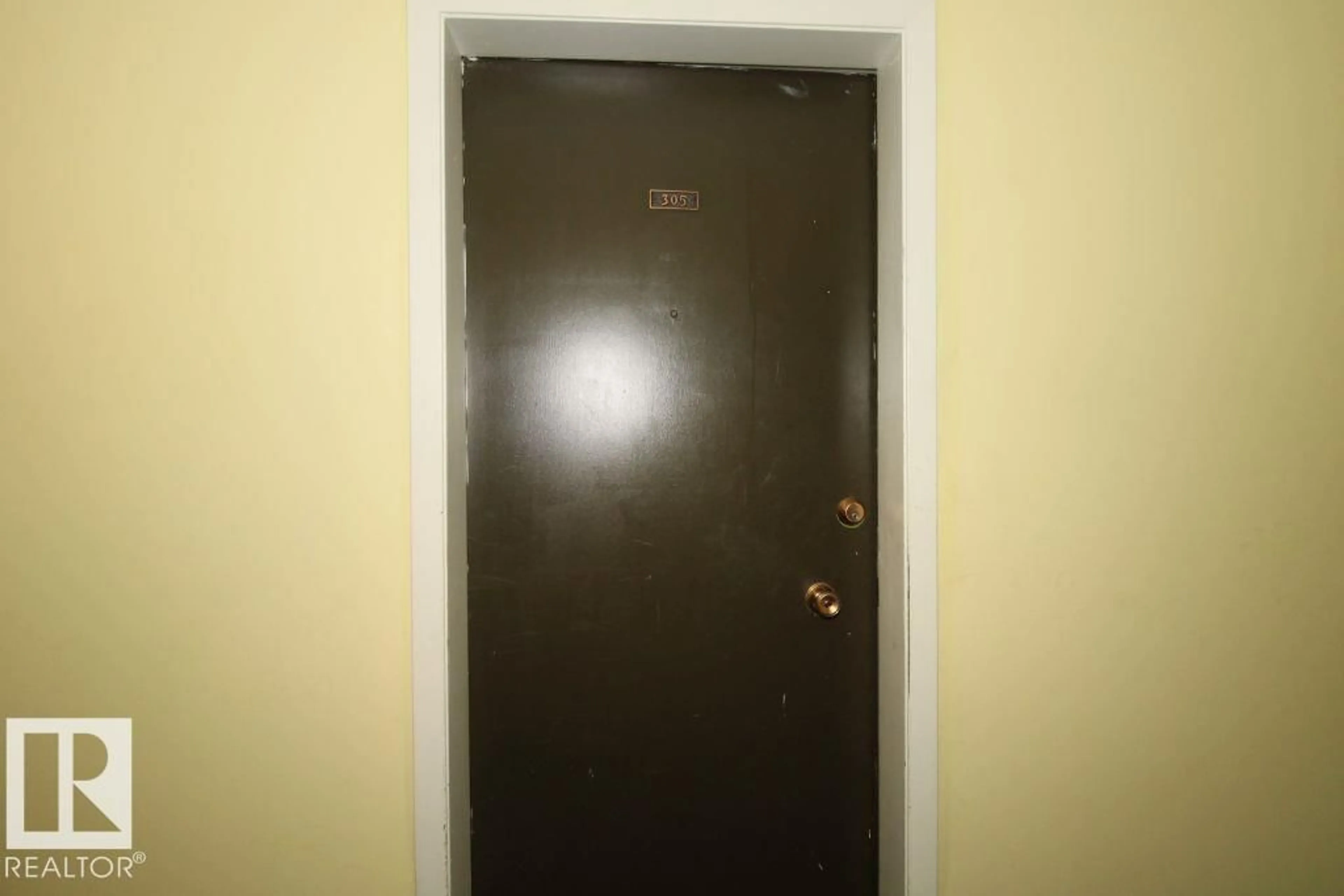 A pic of a room for #305 - 10725 111 ST, Edmonton Alberta T5H3G2
