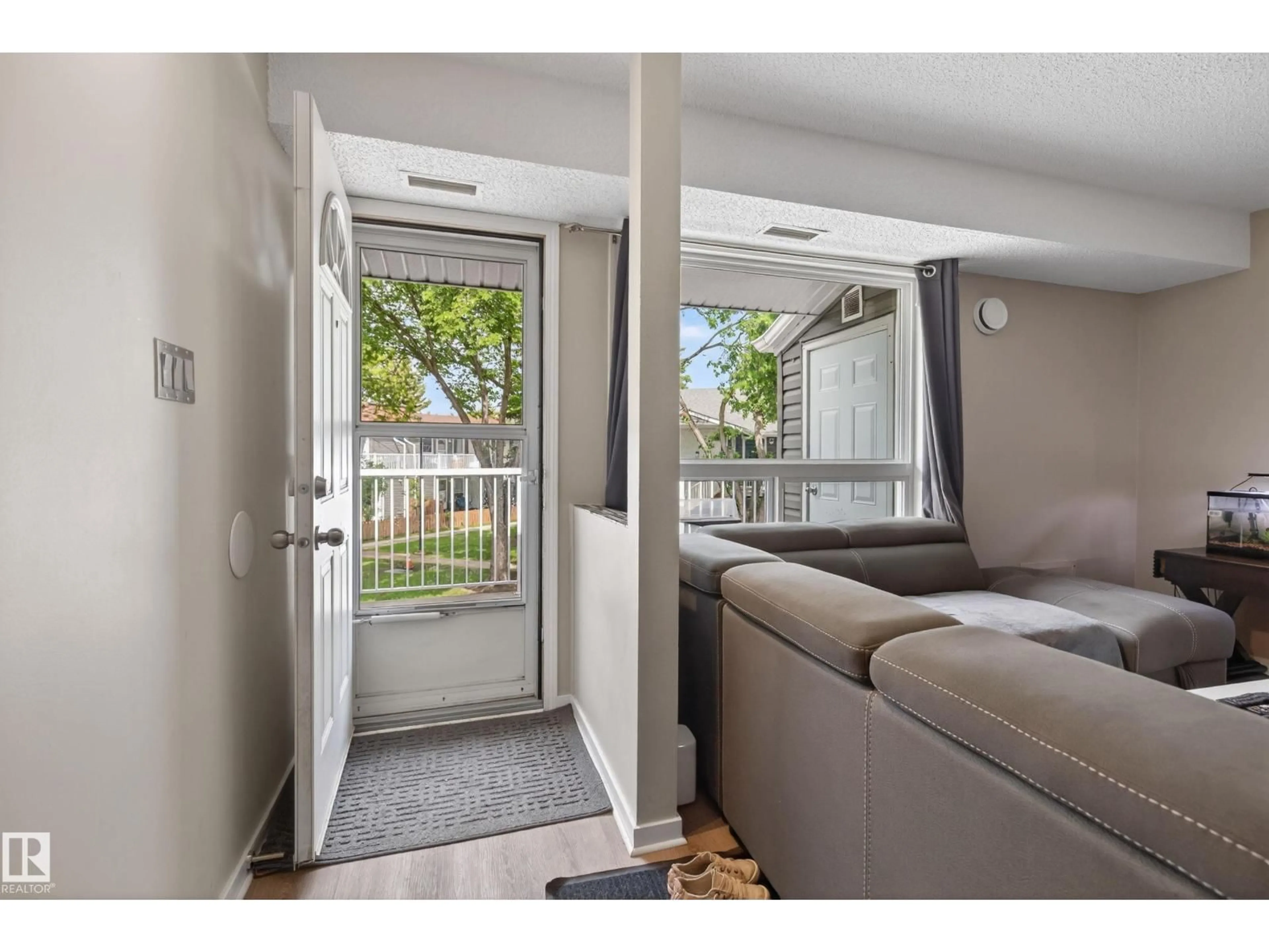 Indoor entryway for 35 - 3111 142 AV NW, Edmonton Alberta T5Y2H6