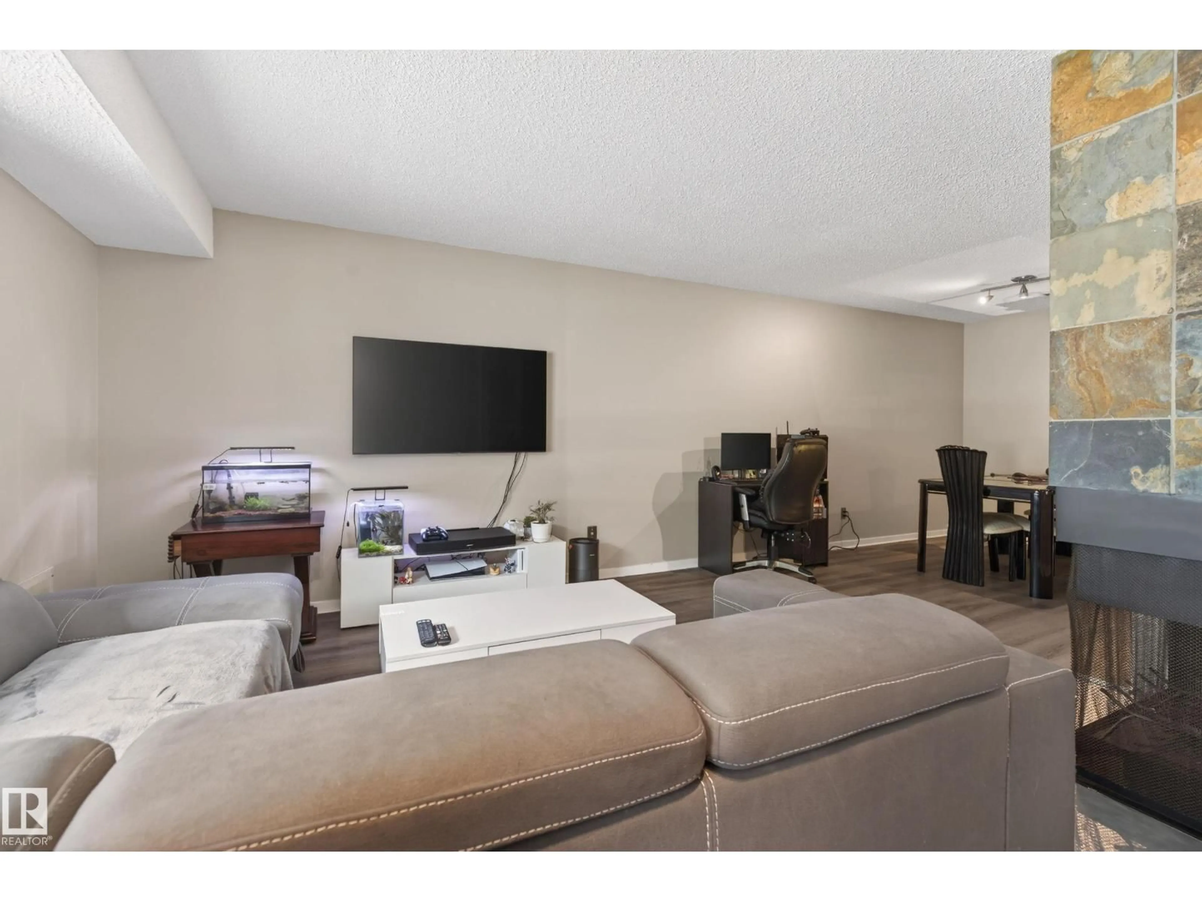 Unknown for 35 - 3111 142 AV NW, Edmonton Alberta T5Y2H6