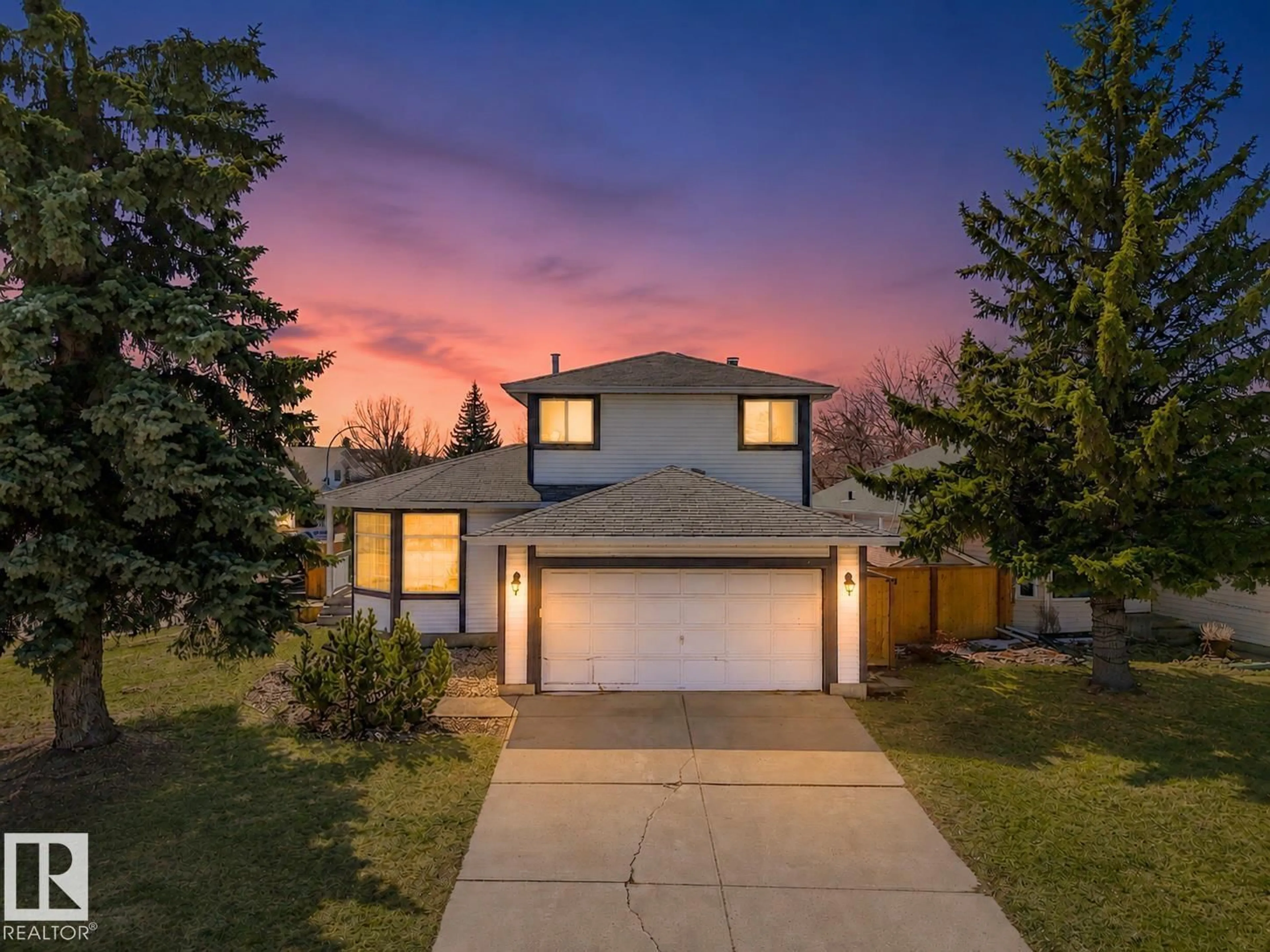 A pic from outside/outdoor area/front of a property/back of a property/a pic from drone, street for 4103 28 AV, Edmonton Alberta T6L4H2
