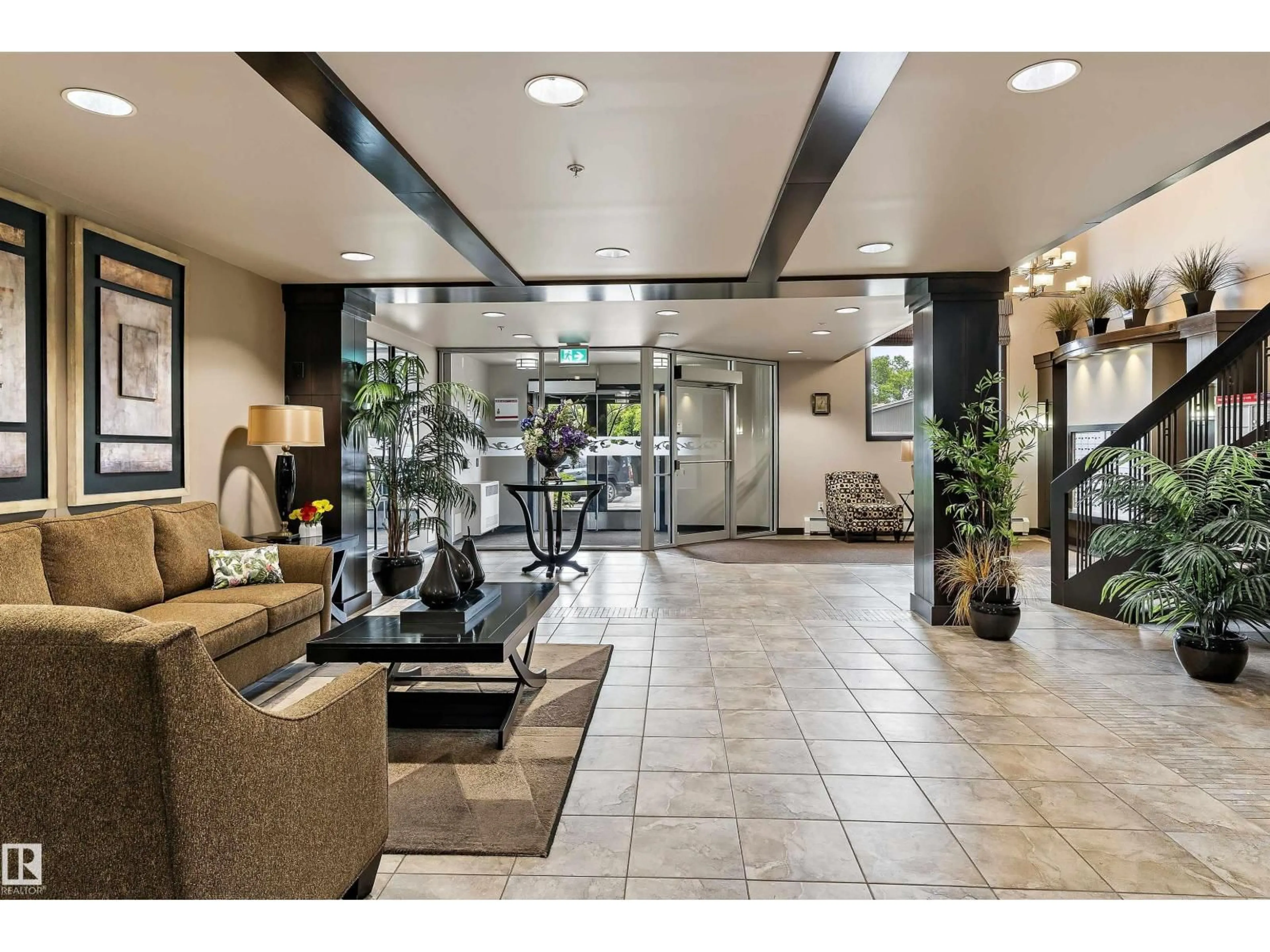 Lobby for 204 - 121 FESTIVAL WY, Sherwood Park Alberta T8A3B4