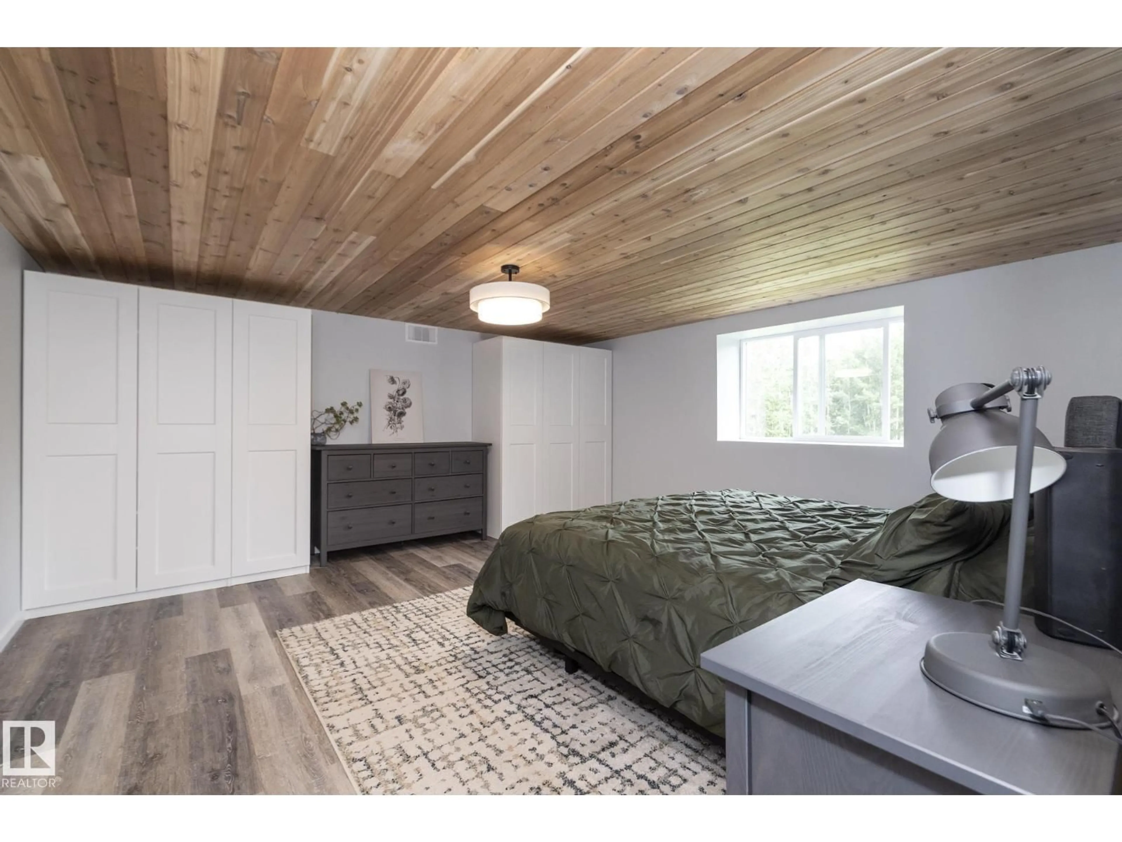Bedroom with bed, wood/laminate floor for 57511 RANGE 92 RD, Rural Lac Ste. Anne County Alberta T0E1N0