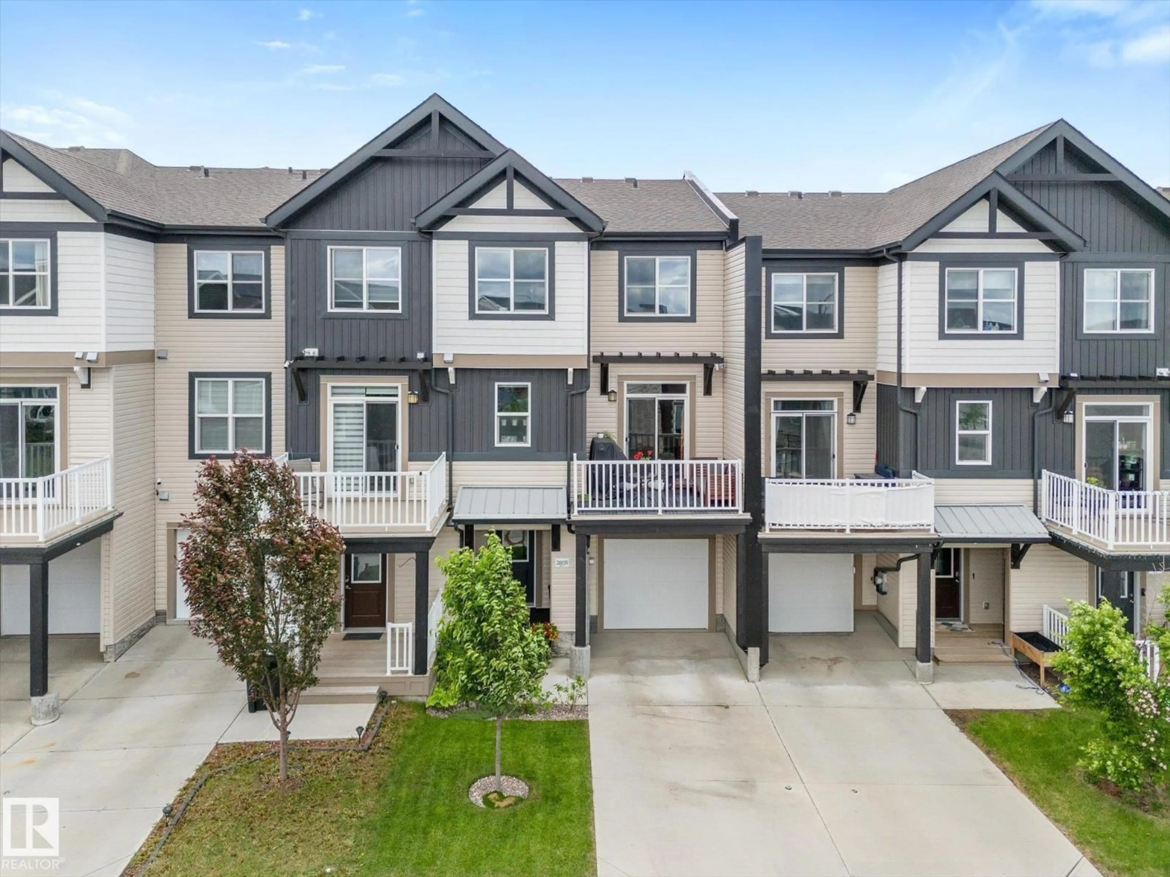A pic from outside/outdoor area/front of a property/back of a property/a pic from drone, unknown for 20035 20 AV, Edmonton Alberta T6M0X7