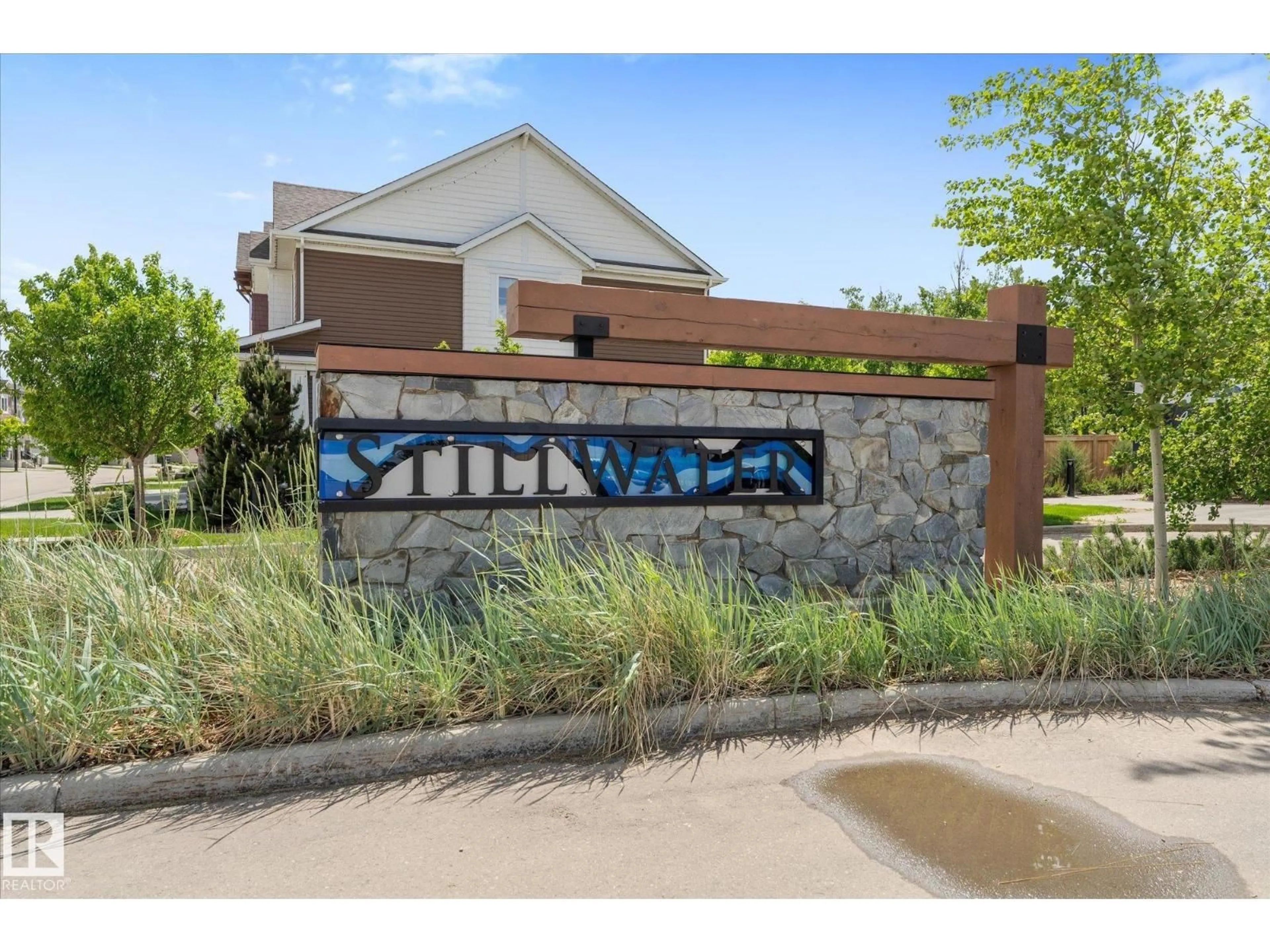 Unknown for 20035 20 AV, Edmonton Alberta T6M0X7