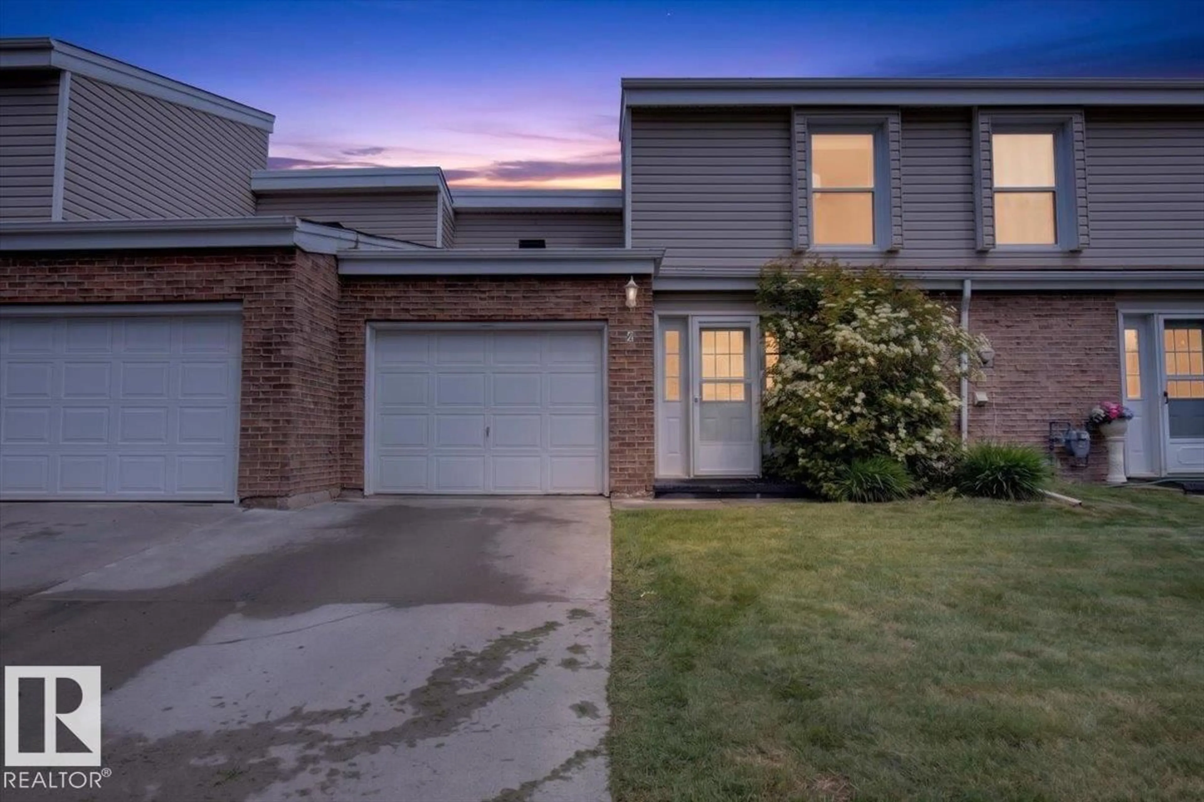 A pic from outside/outdoor area/front of a property/back of a property/a pic from drone, street for 2 GRANDVIEW RG, St. Albert Alberta T8N1T3