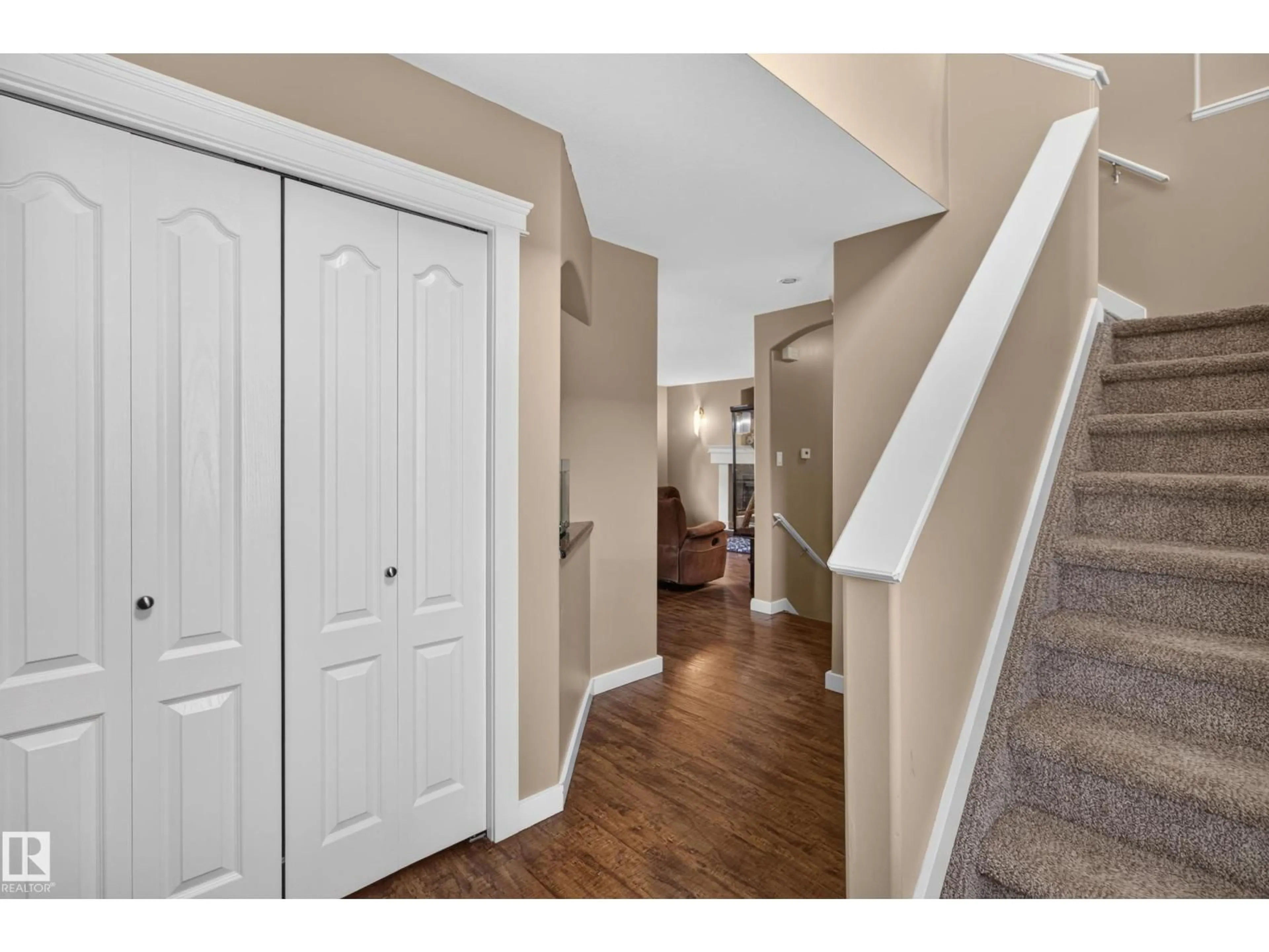 Indoor entryway for 21 SPRUCE RIDGE DR, Spruce Grove Alberta T7X4M8