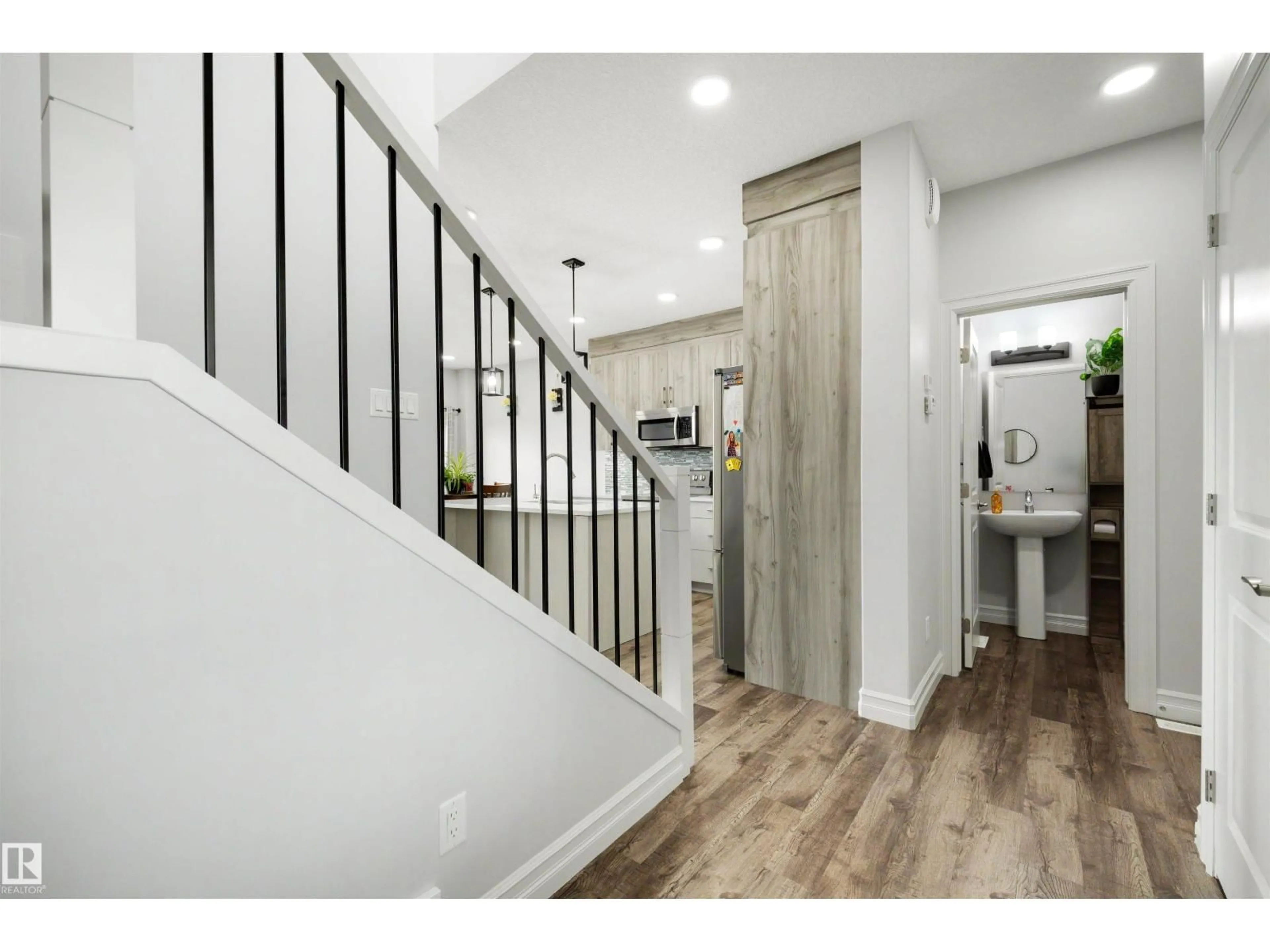 Indoor entryway for 56 MCLEAN BN, Leduc Alberta T9E1A3