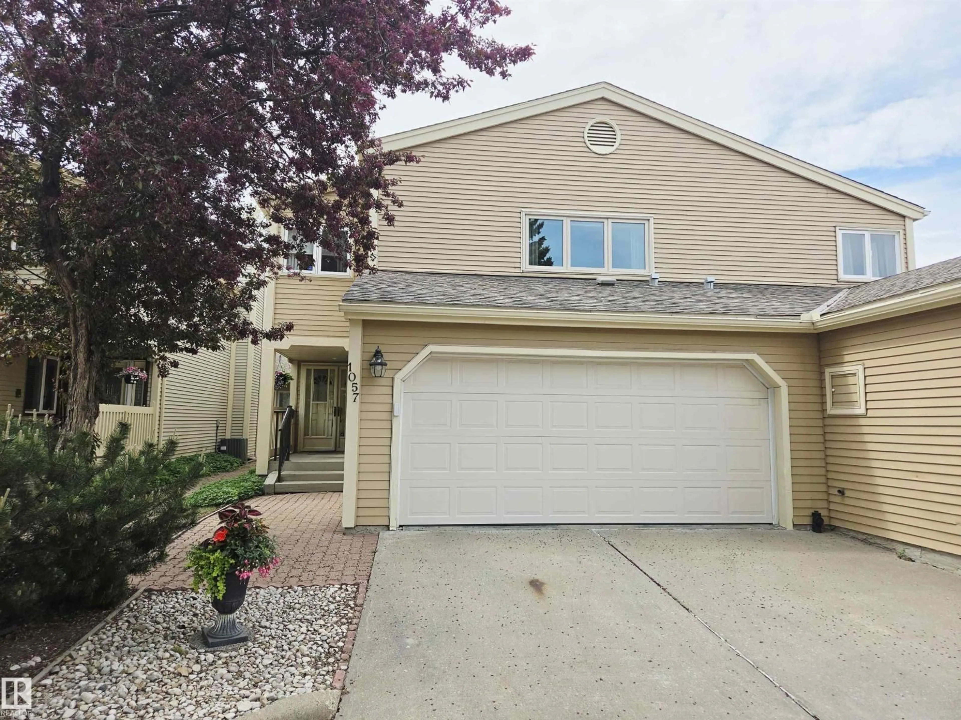 Unknown for NW - 1057 109 ST, Edmonton Alberta T6J5G2