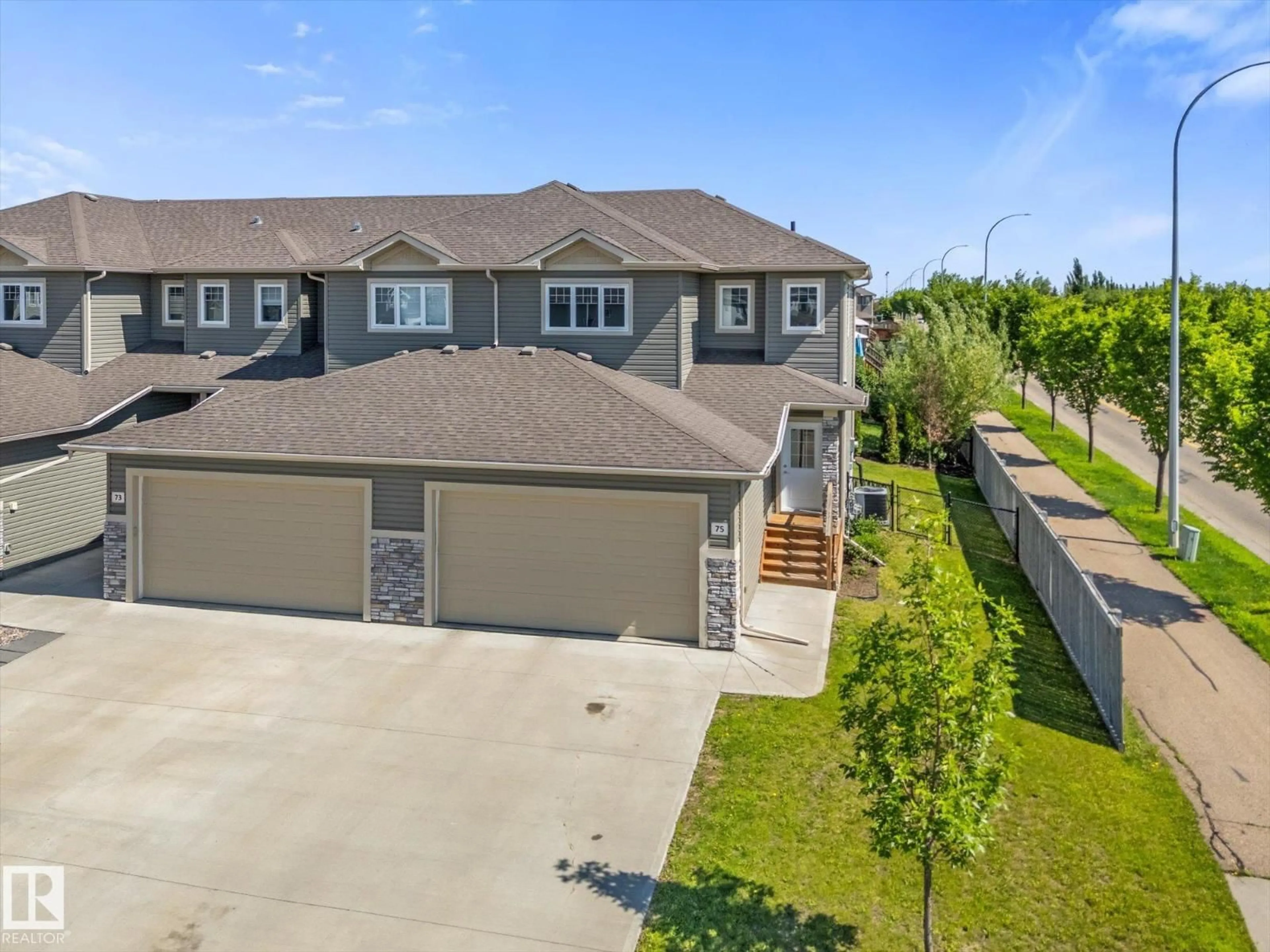 A pic from outside/outdoor area/front of a property/back of a property/a pic from drone, street for 8602 - 75 SOUTHFORT BV, Fort Saskatchewan Alberta T8L0J8