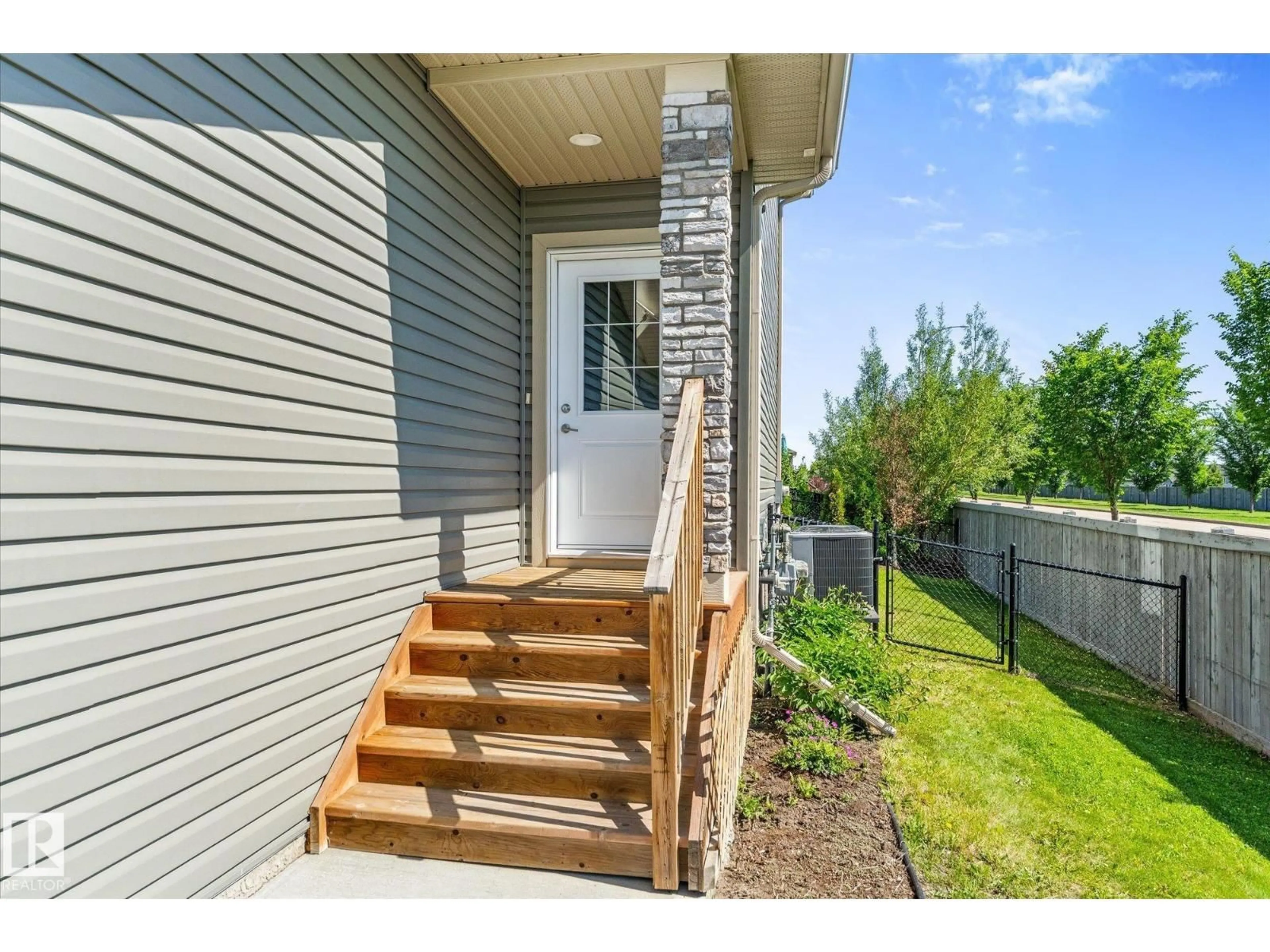 Unknown for 8602 - 75 SOUTHFORT BV, Fort Saskatchewan Alberta T8L0J8