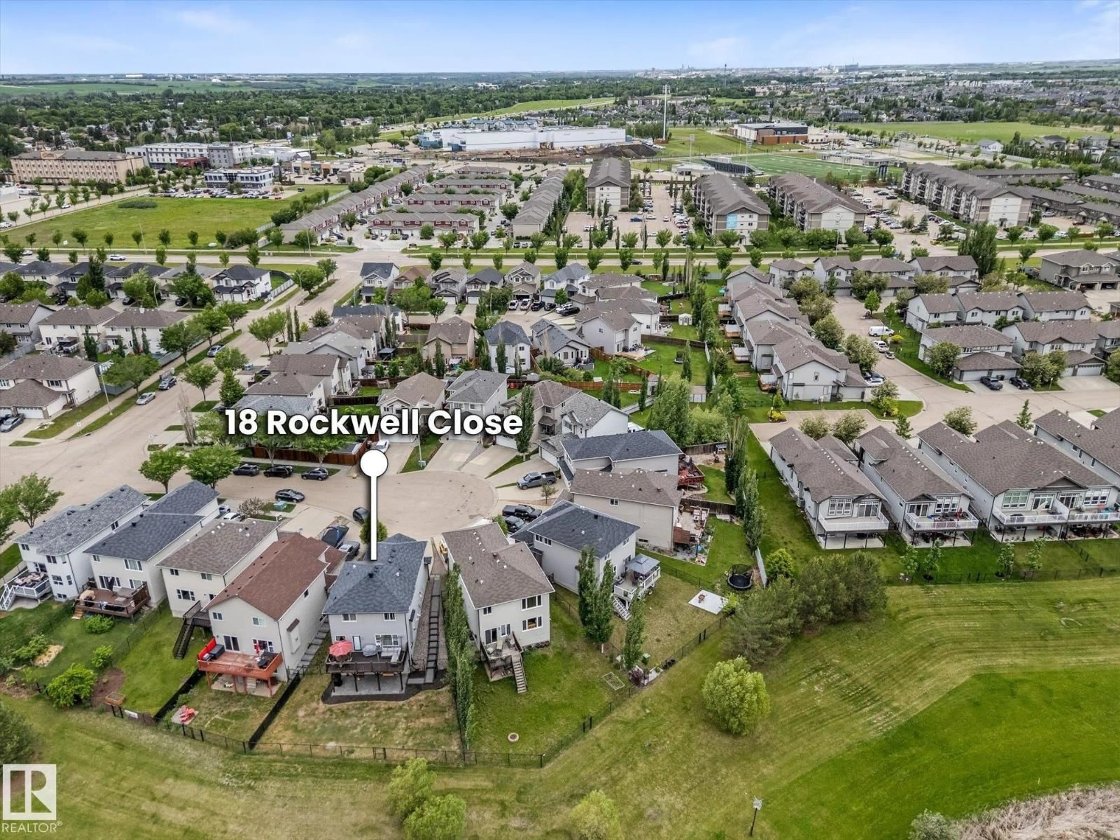 A pic from outside/outdoor area/front of a property/back of a property/a pic from drone, street for 18 ROCKWELL CL, Fort Saskatchewan Alberta T8L0E7