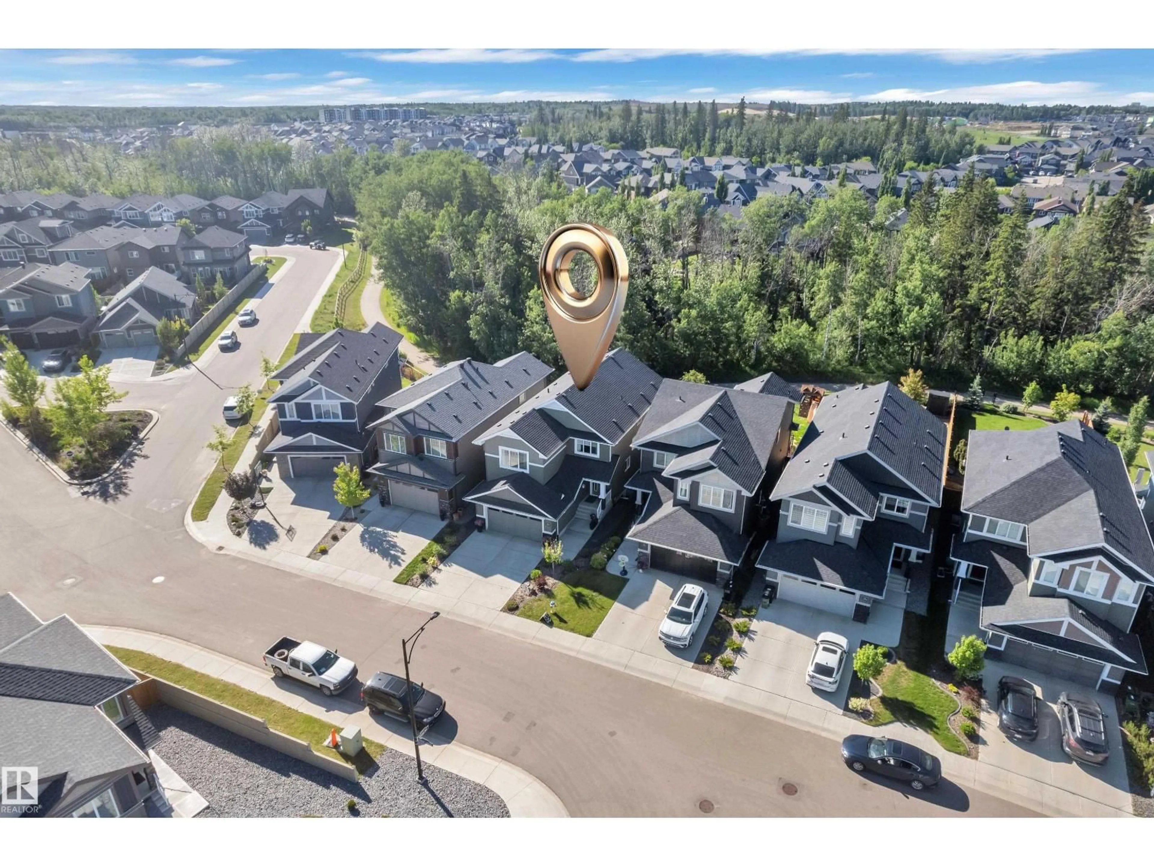 A pic from outside/outdoor area/front of a property/back of a property/a pic from drone, unknown for 1390 ENRIGHT LD, Edmonton Alberta T6M0Z1