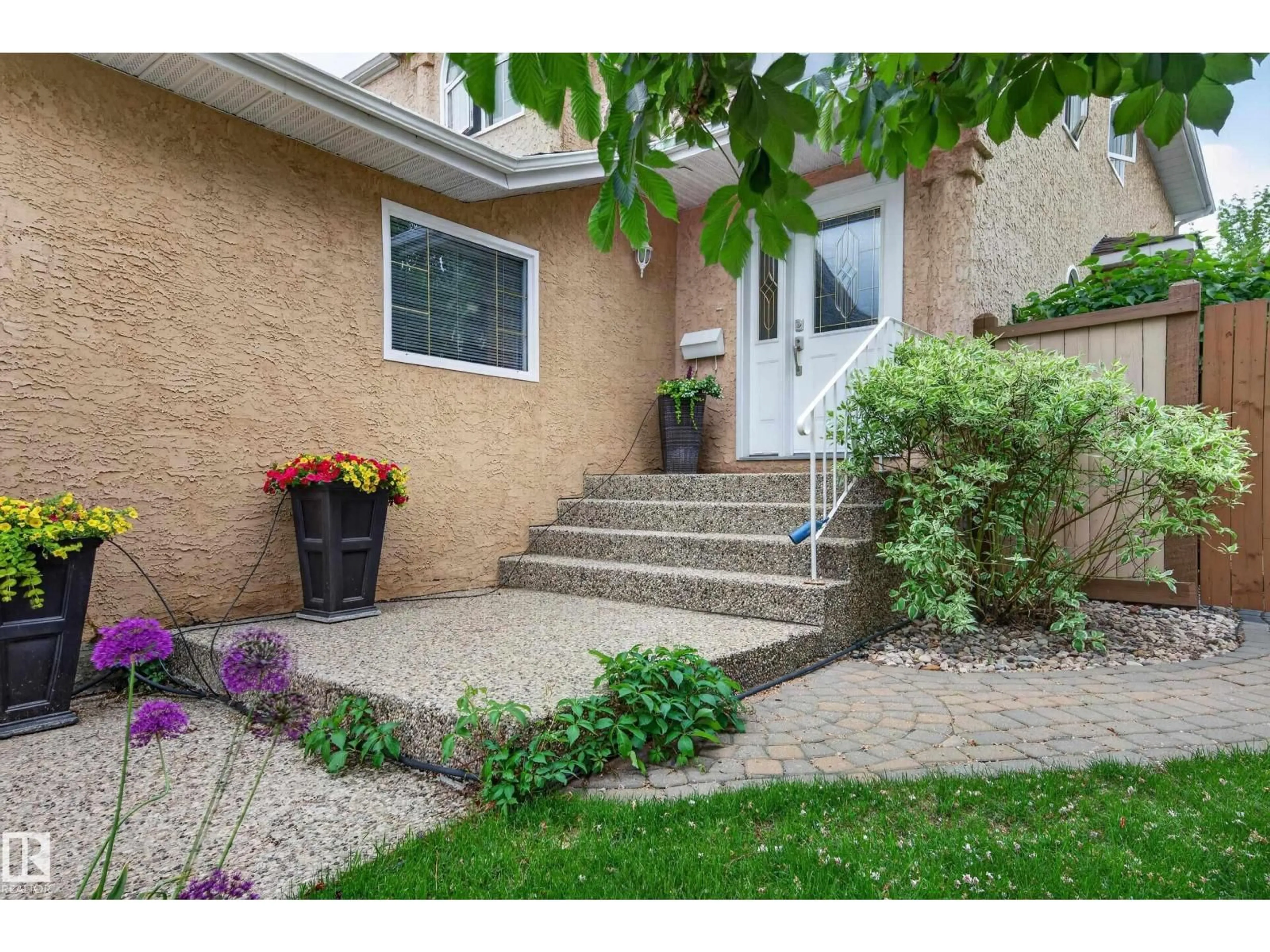 Unknown for NW - 15827 67B ST, Edmonton Alberta T5Z3A8