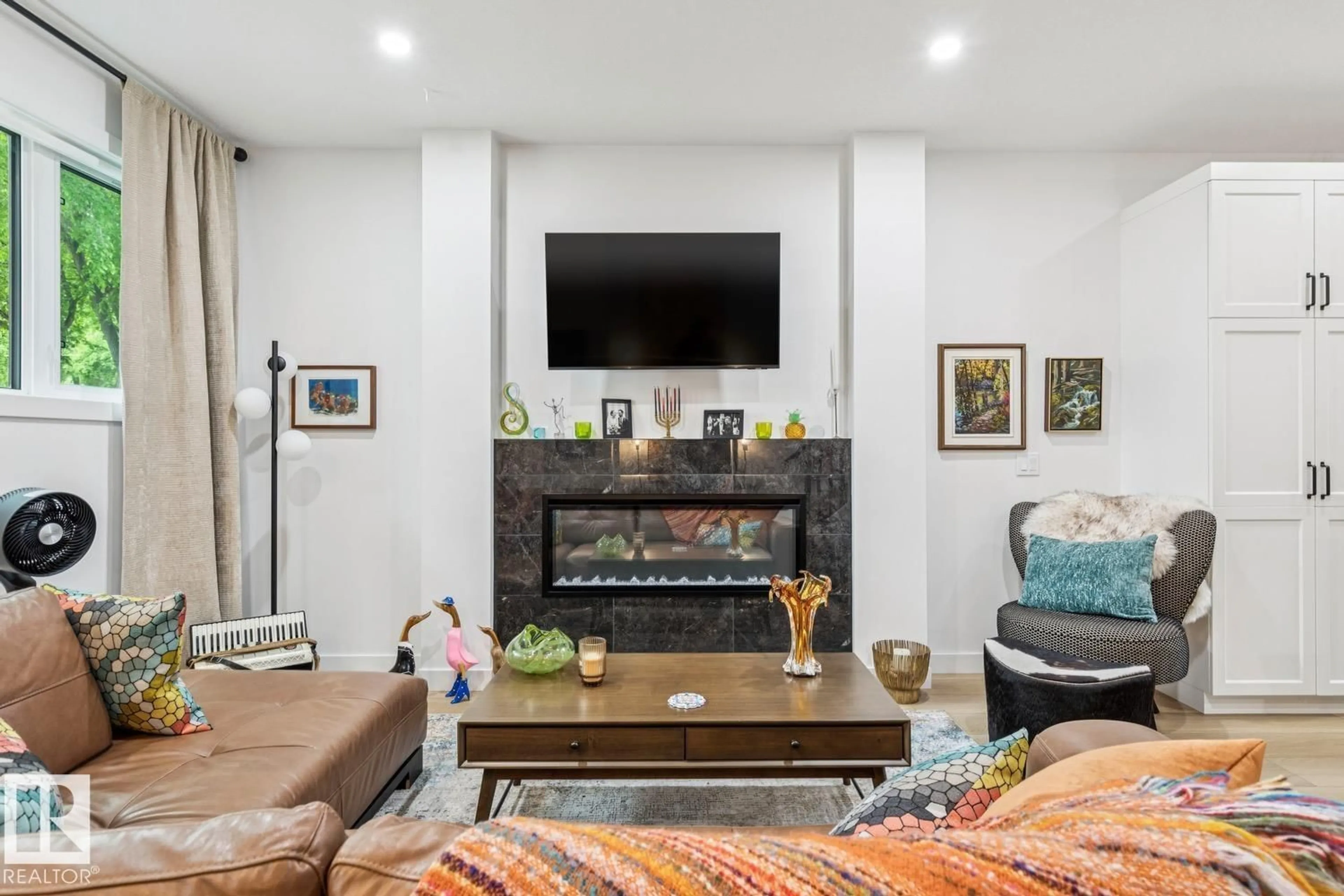 Living room with furniture, unknown for 49 - 10147 82 ST, Edmonton Alberta T6A3M1