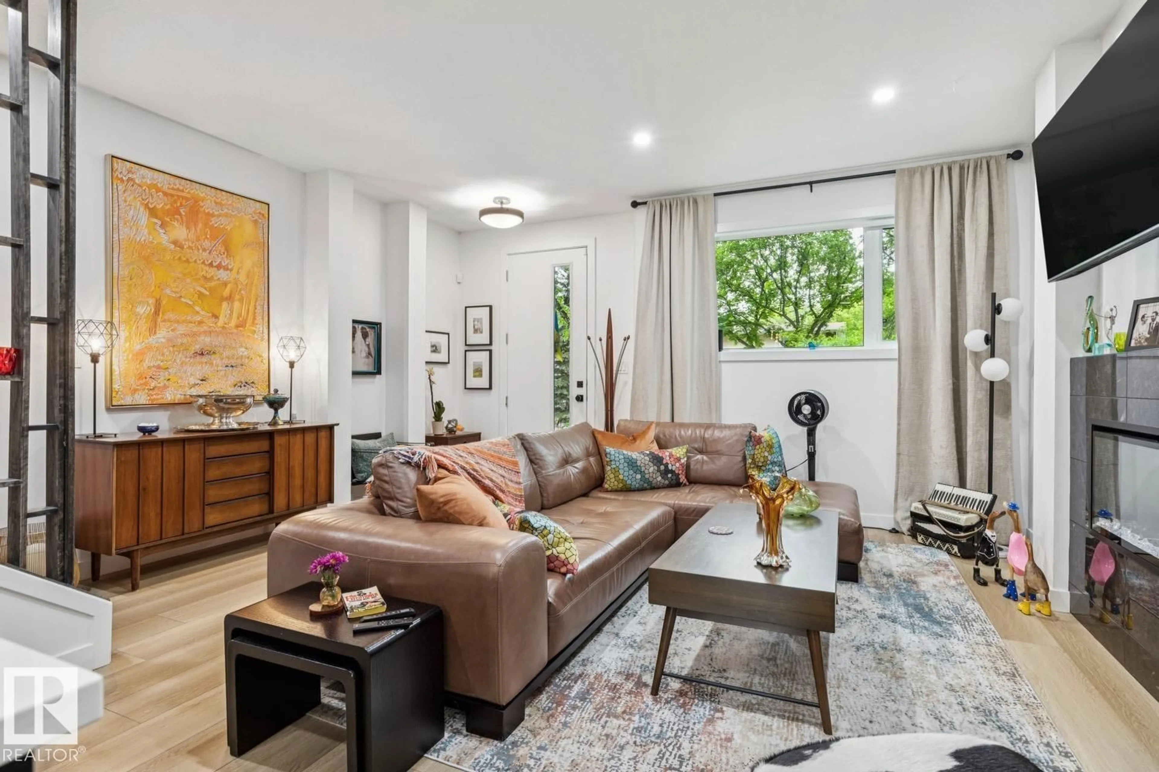 Living room with furniture, unknown for 49 - 10147 82 ST, Edmonton Alberta T6A3M1