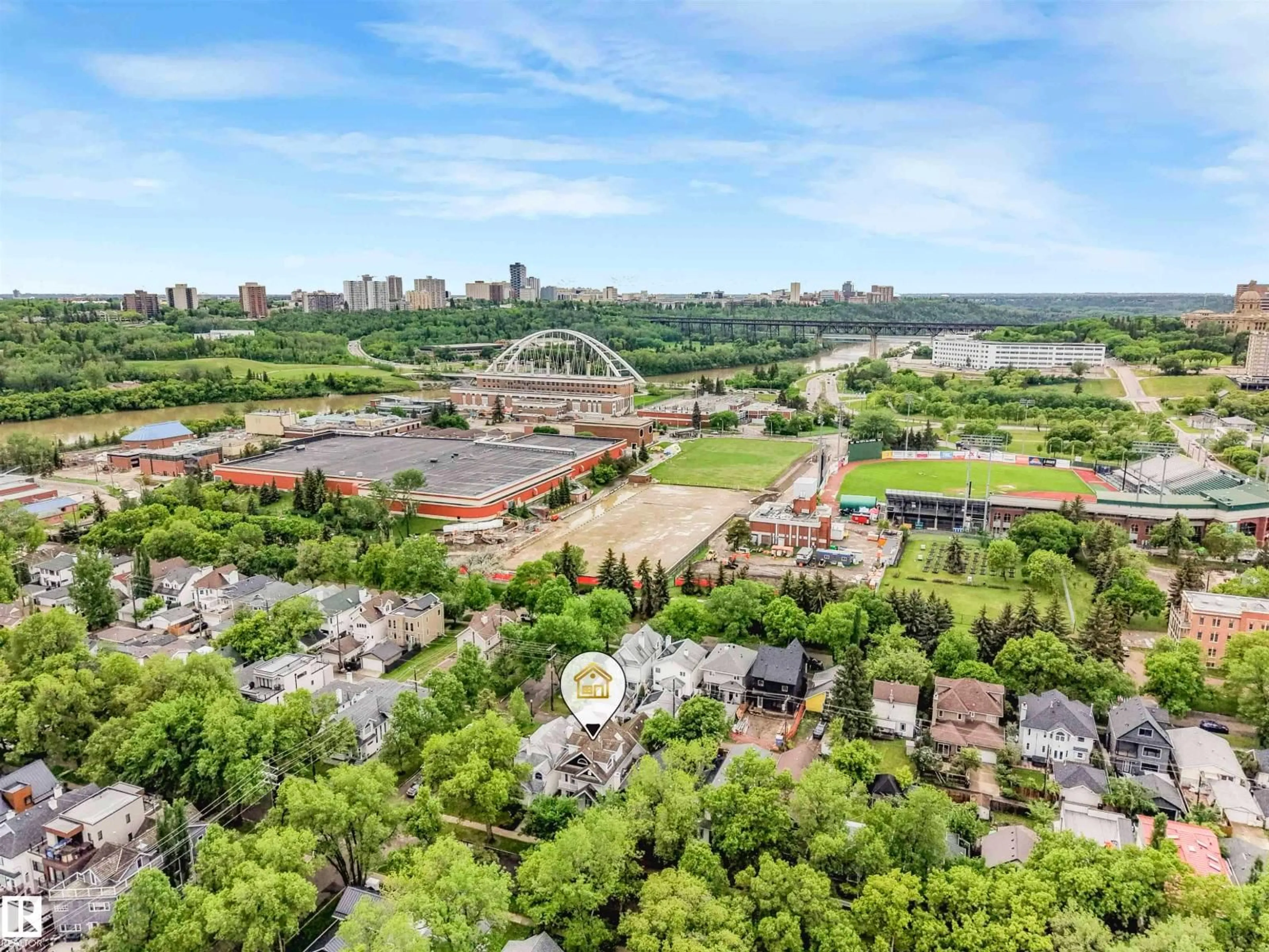 A pic from outside/outdoor area/front of a property/back of a property/a pic from drone, city buildings view from balcony for 9508 100A ST NW, Edmonton Alberta T5K0V6