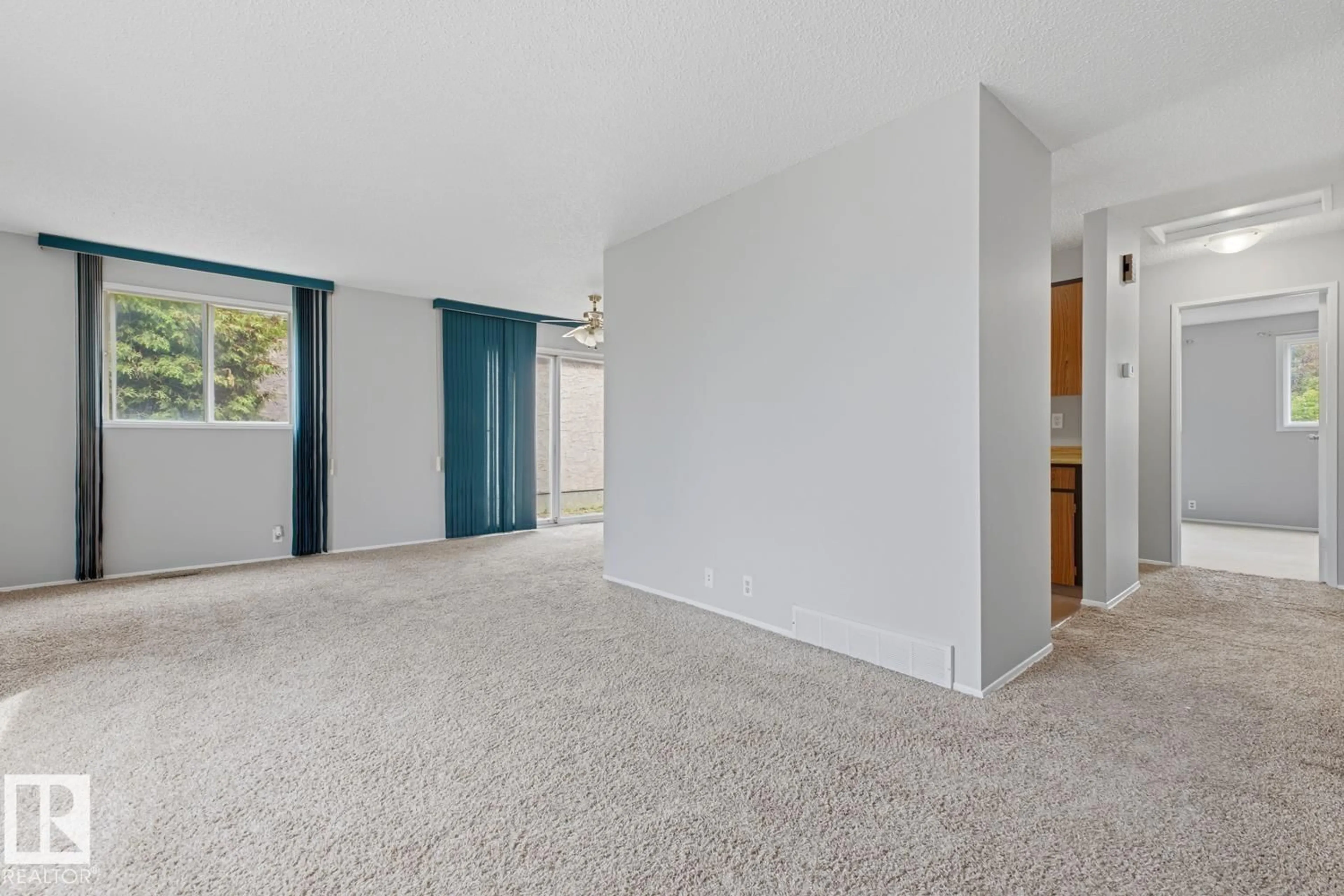 Unknown for 5514 93A AV, Edmonton Alberta T6B2K7