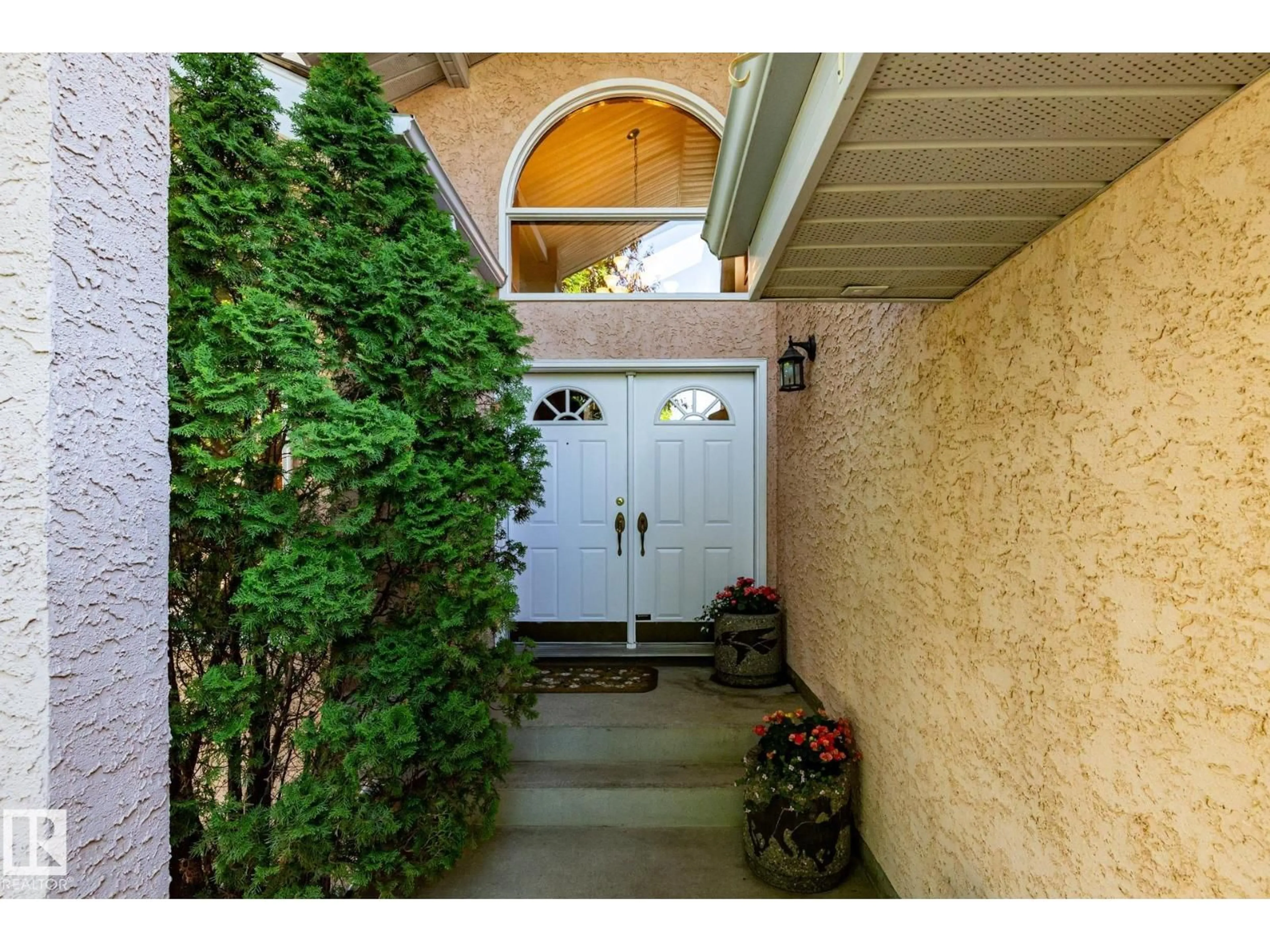 Indoor entryway for 315 OSLAND PL, Edmonton Alberta T6R2A2