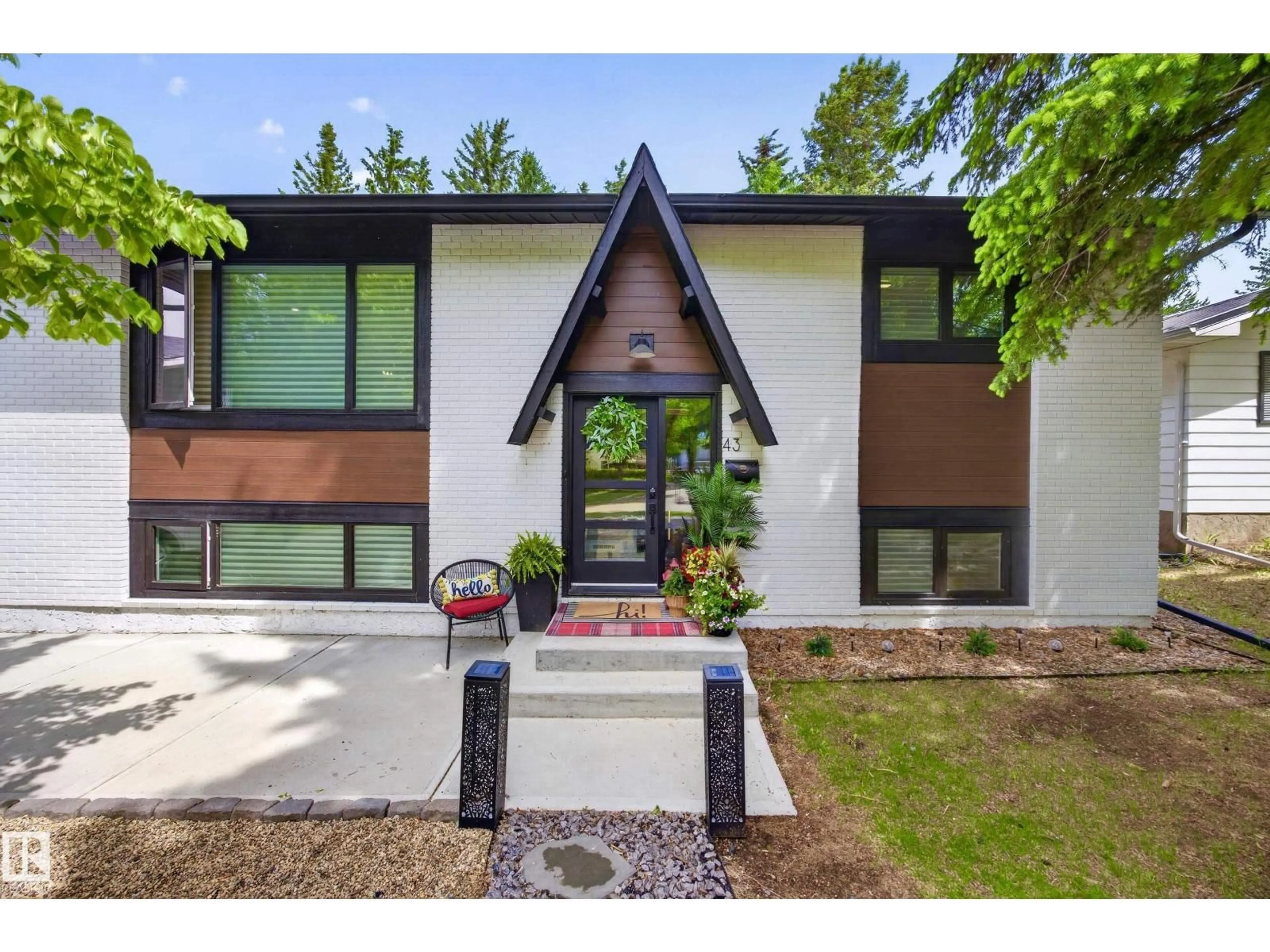 Home with brick exterior material, mountain view for 43 BURNHAM PL, St. Albert Alberta T8N0A9