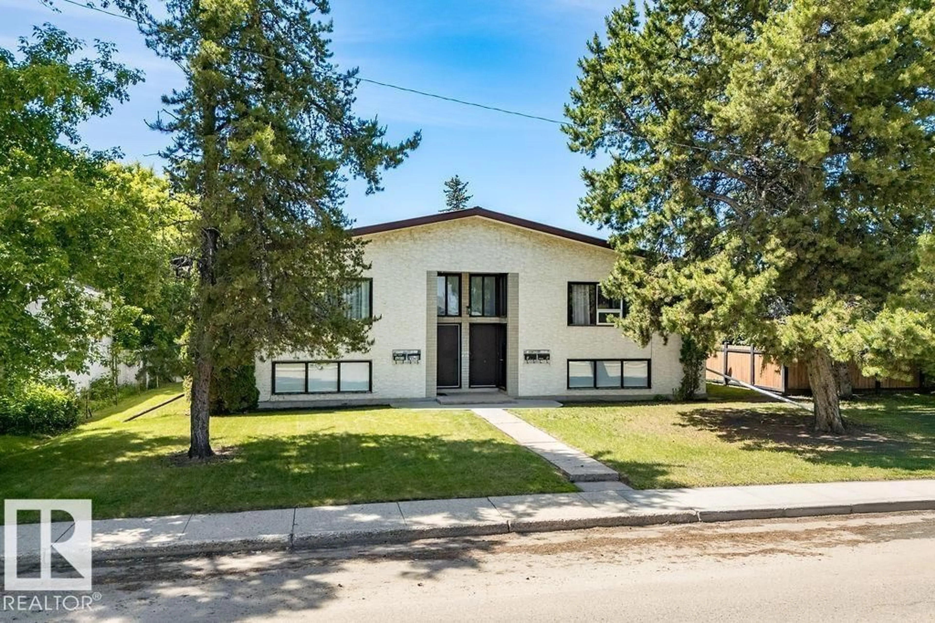 Unknown for 3812-3814 53 ST, Wetaskiwin Alberta T9A1P2