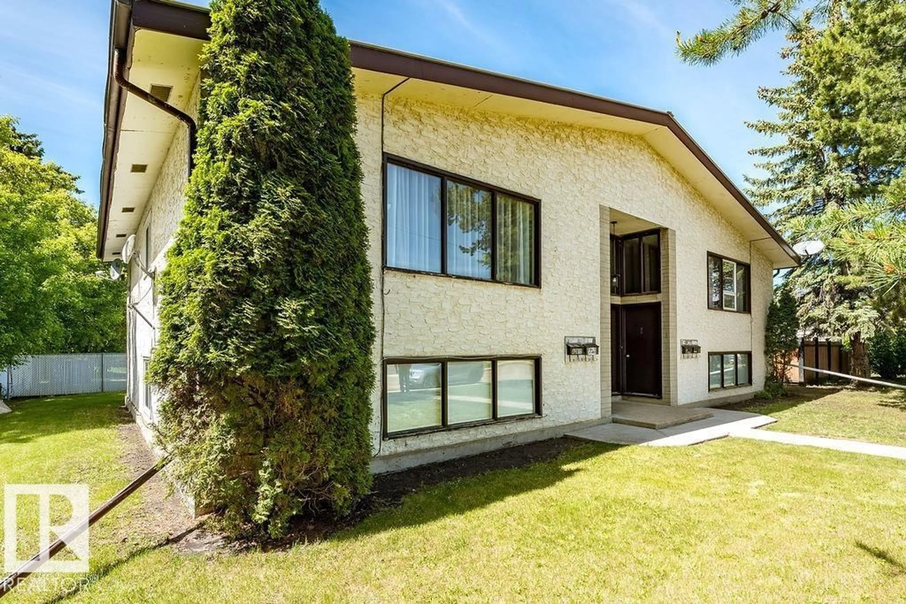 Home with brick exterior material, street for 3812-3814 53 ST, Wetaskiwin Alberta T9A1P2
