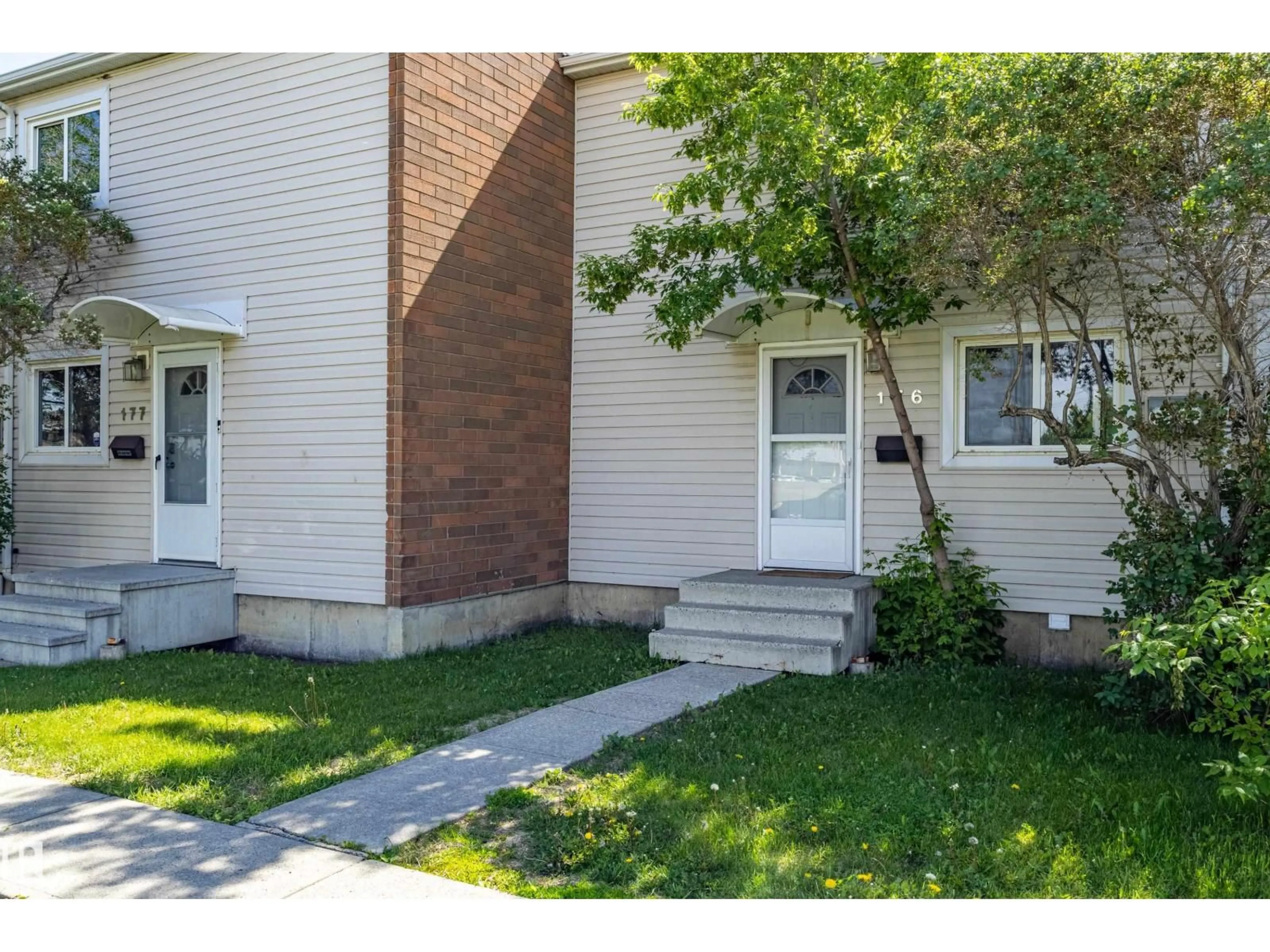 Unknown for 176 CENTENNIAL COURT, Edmonton Alberta T5P4H5