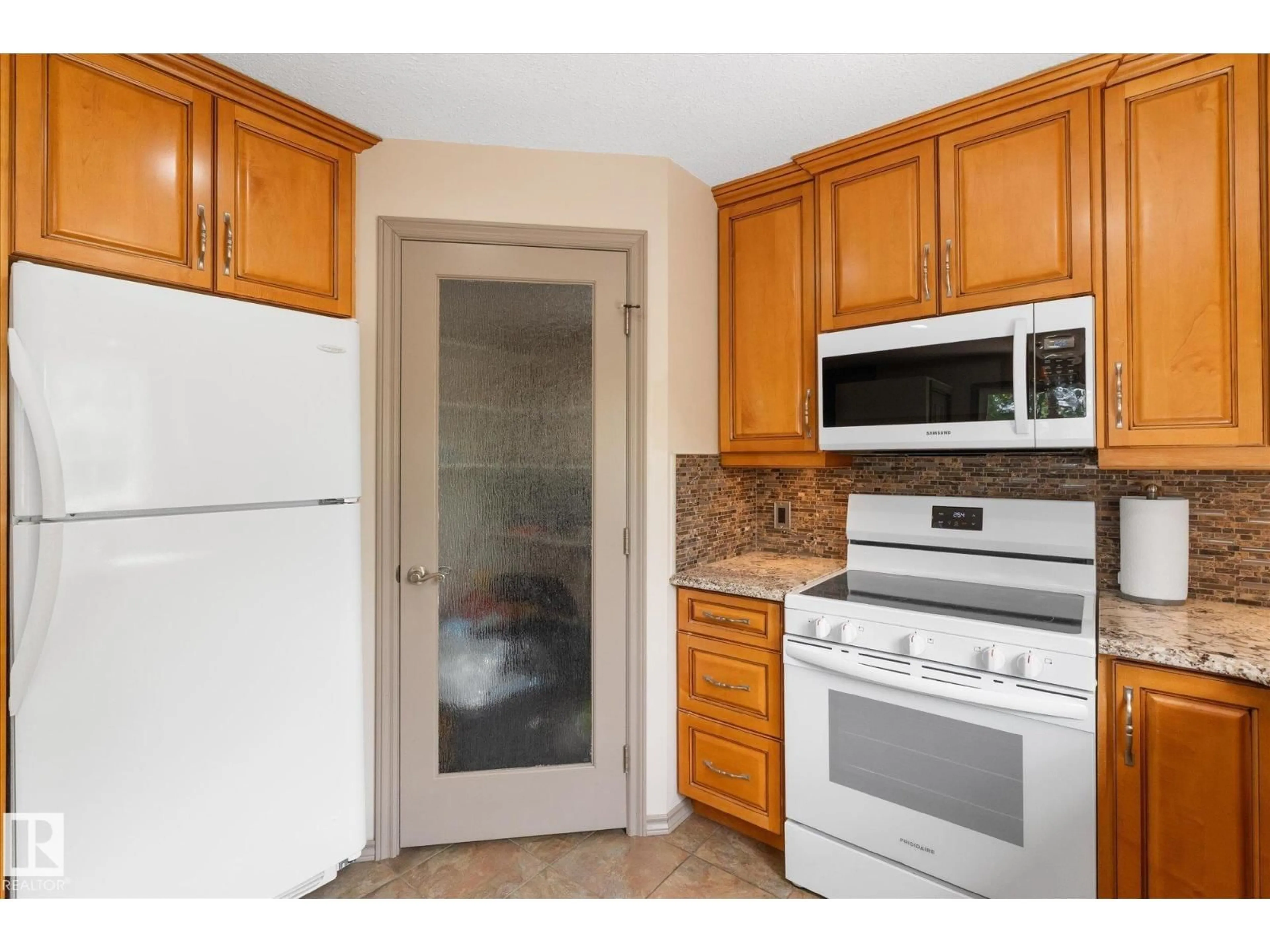 Standard kitchen, unknown for 51065 HWY 770, Rural Leduc County Alberta T0C2T0