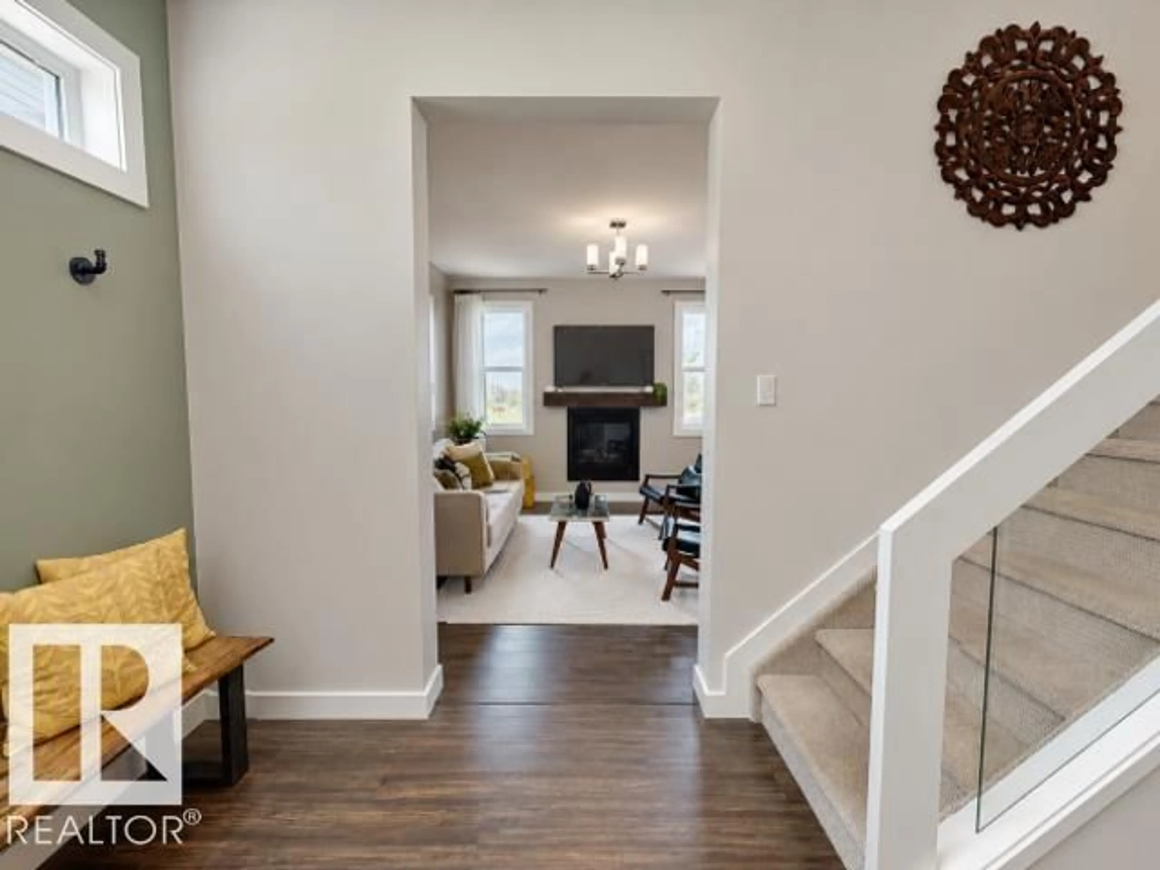 Indoor entryway for 70 HAZELWOOD LN, Spruce Grove Alberta T7X0R7