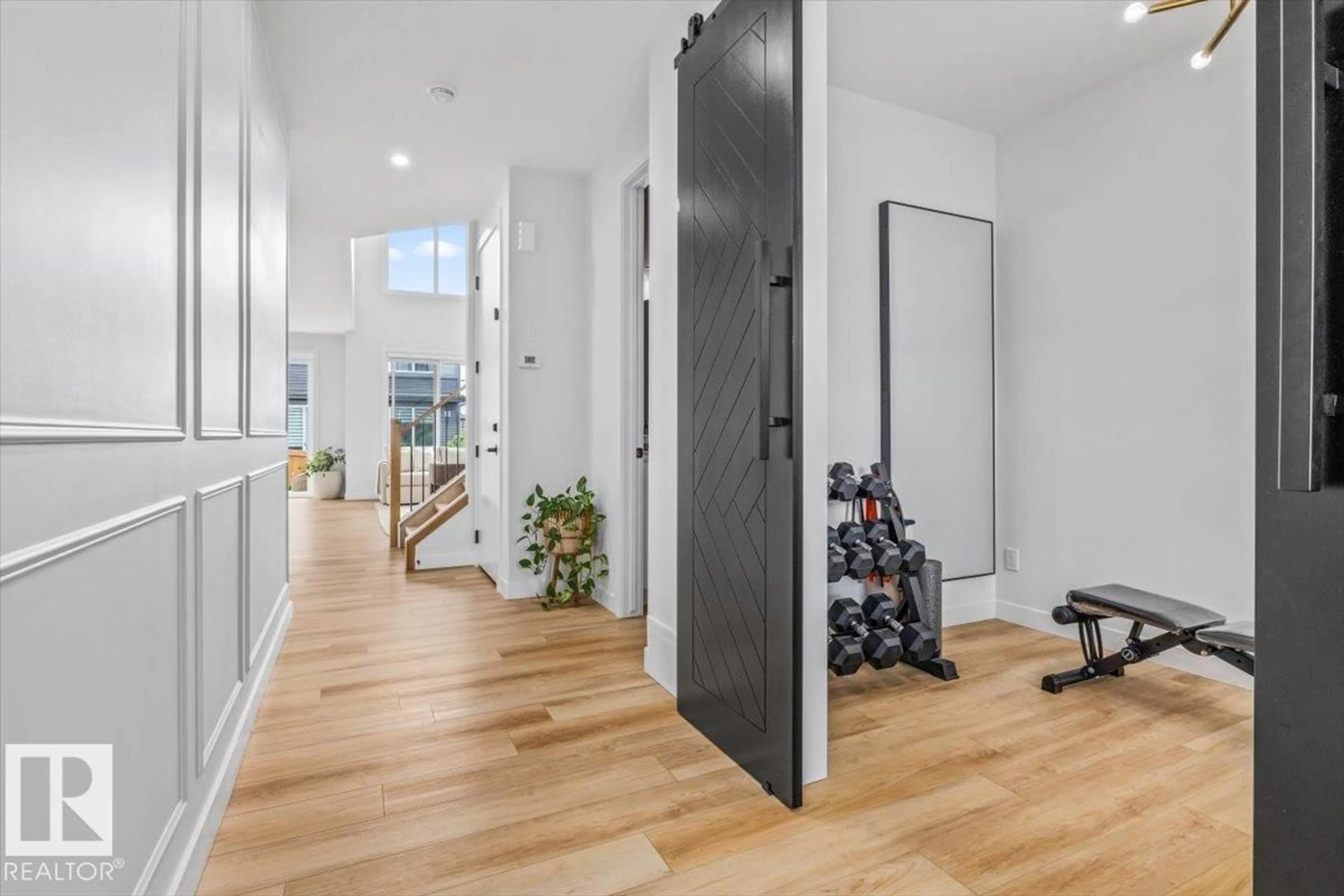Indoor entryway for SW SW - 5804 KOOTOOK LI, Edmonton Alberta T6W4Z6