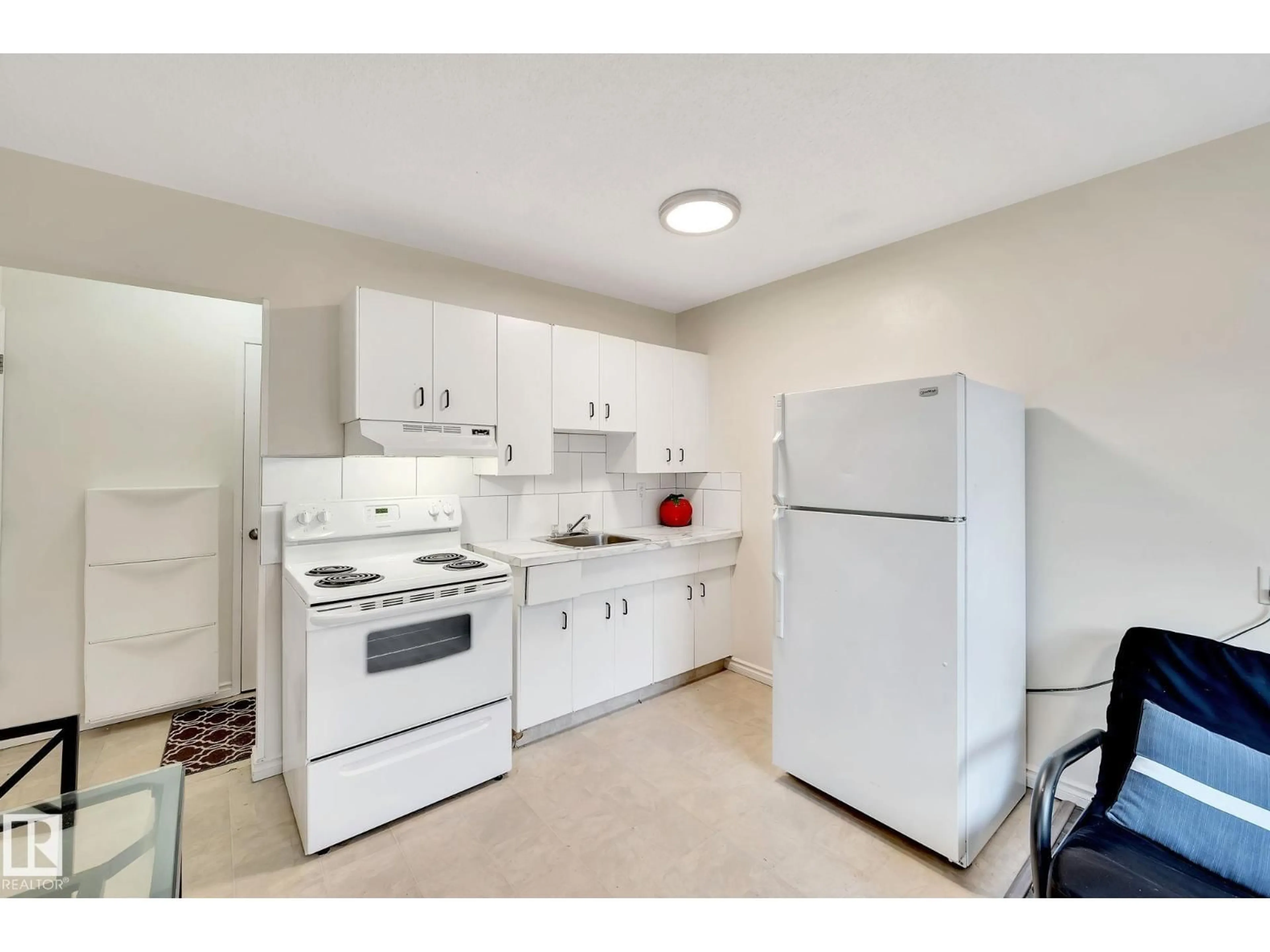 Standard kitchen, unknown for #104 - 12409 82 ST, Edmonton Alberta T5B2X5