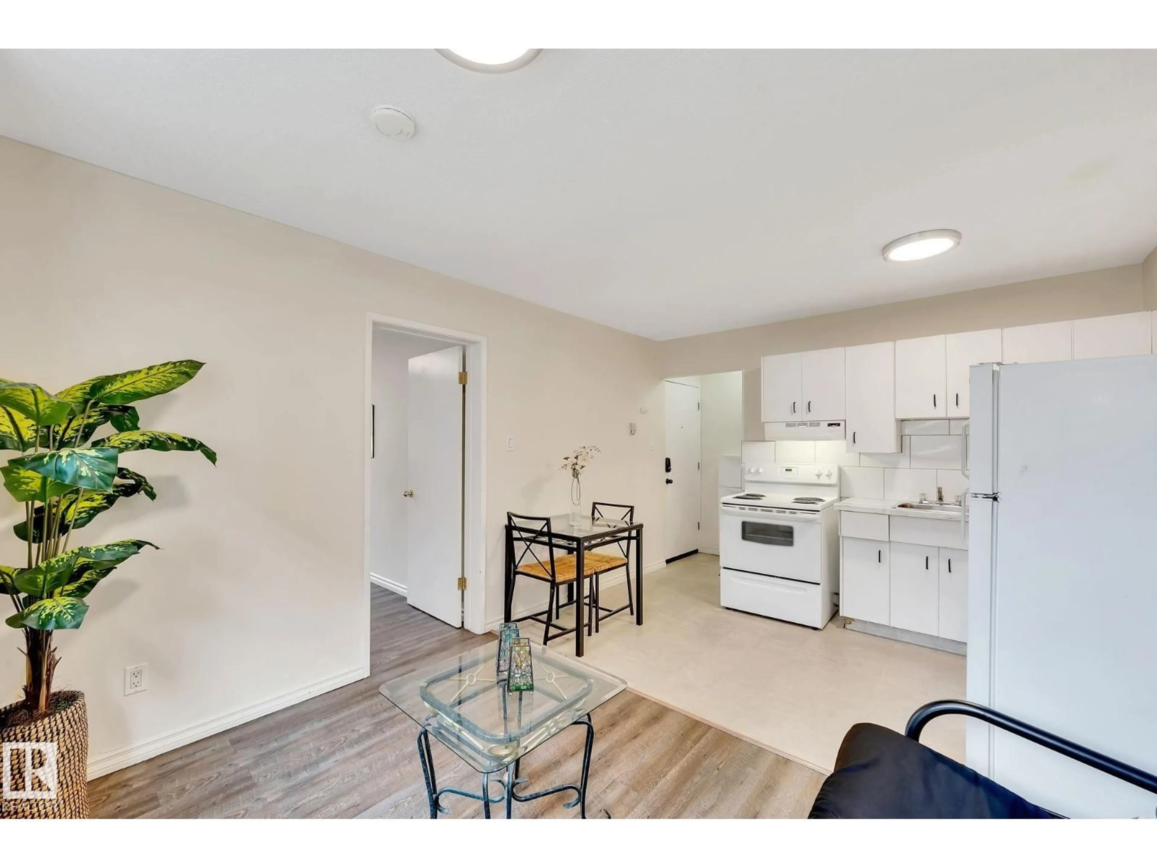 A pic of a room for #104 - 12409 82 ST, Edmonton Alberta T5B2X5