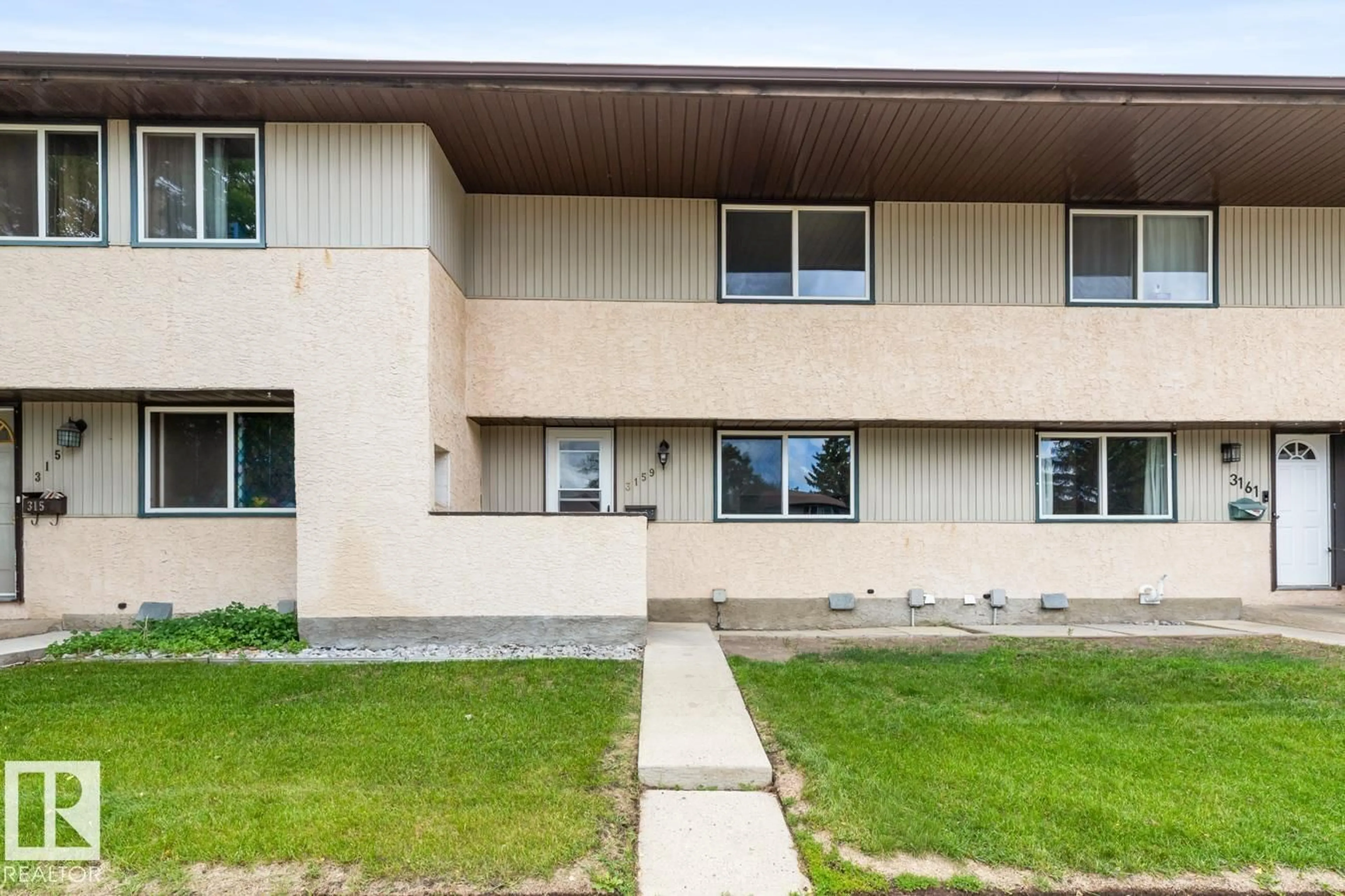 Home with vinyl exterior material, unknown for 3159 138 AV, Edmonton Alberta T5Y1R1