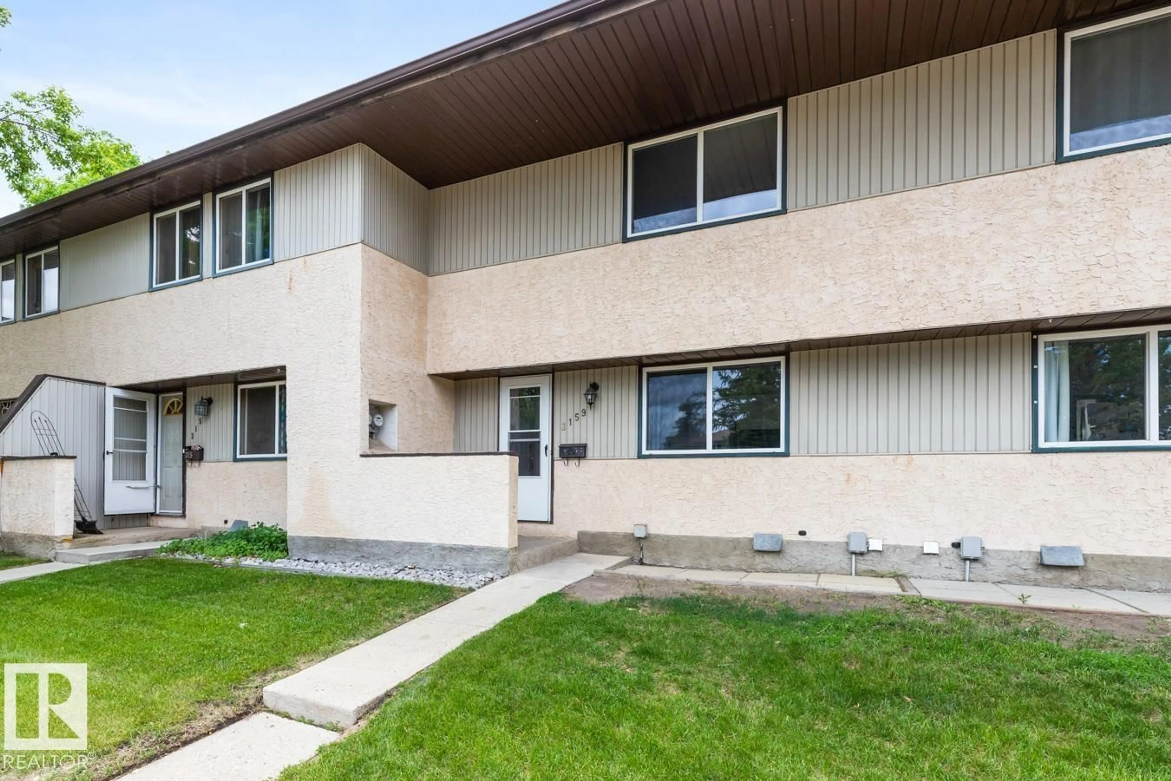 Home with vinyl exterior material, unknown for 3159 138 AV, Edmonton Alberta T5Y1R1