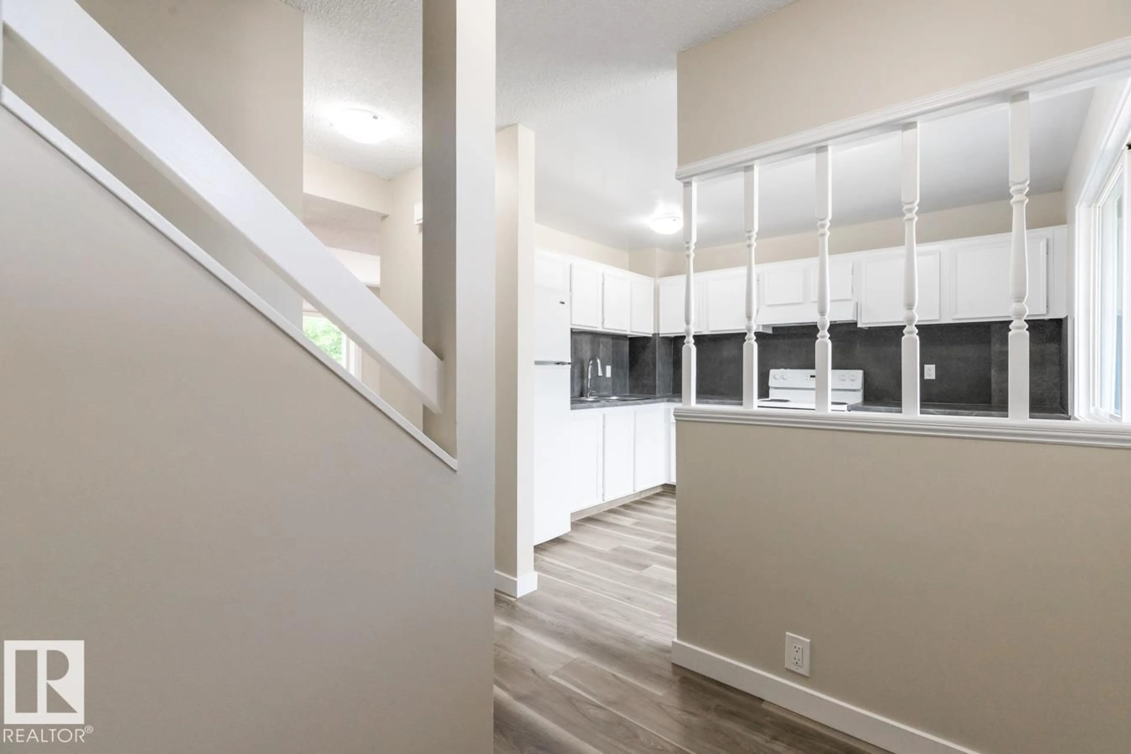 Indoor entryway for 3159 138 AV, Edmonton Alberta T5Y1R1