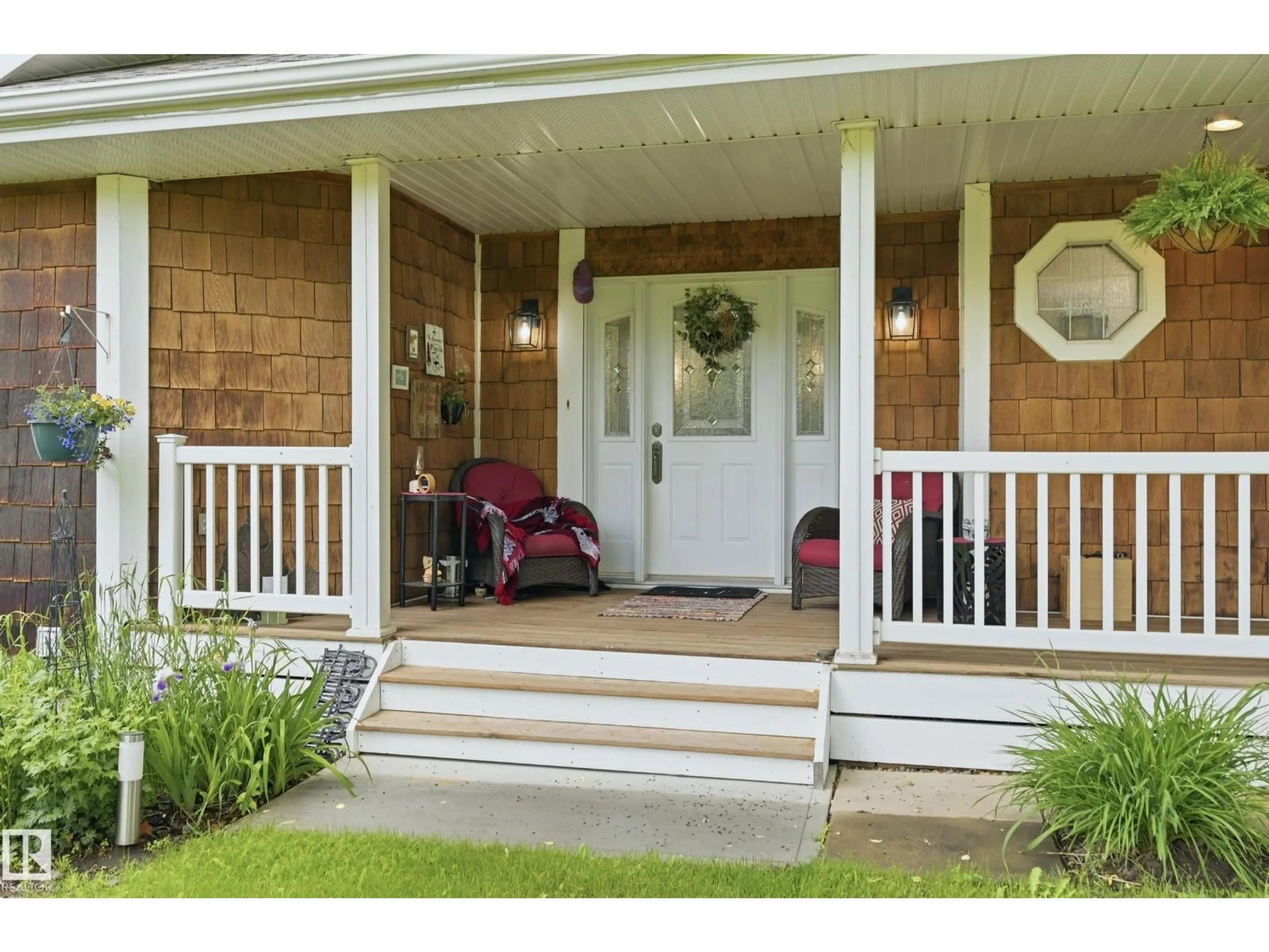 Indoor entryway for #2 - 53424 RGE ROAD 13 NE, Rural Parkland County Alberta T7Y0B4