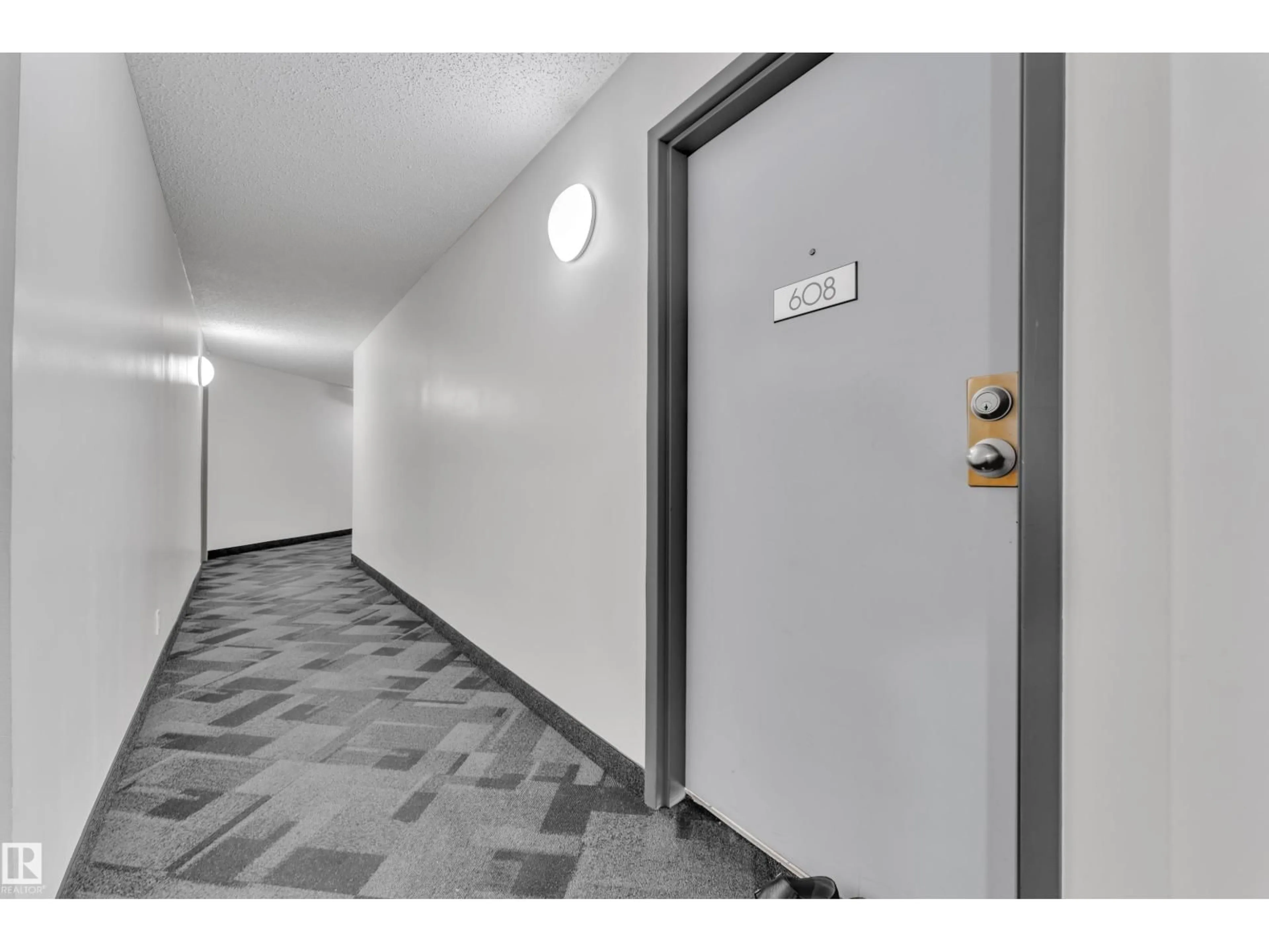 Indoor foyer for #608 - 10149 SASKATCHEWAN DR, Edmonton Alberta T6E6B6