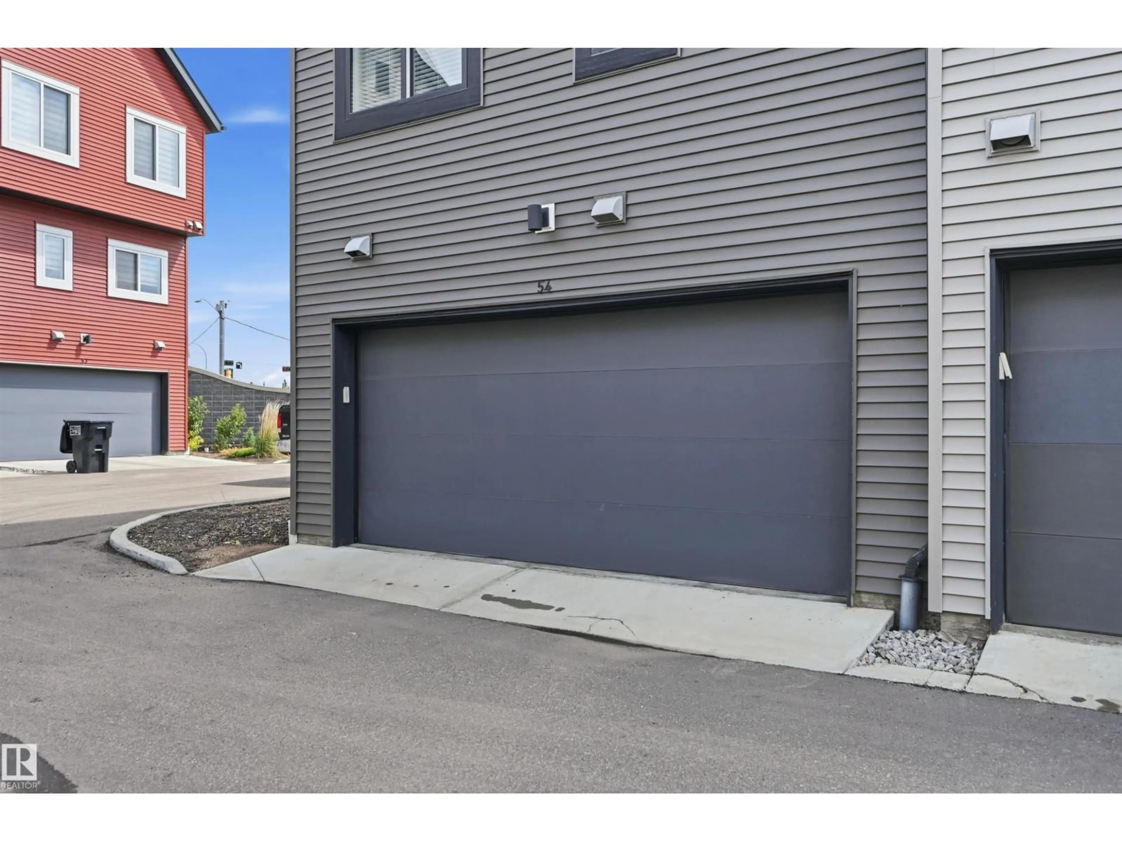 Indoor garage for #54 - 1010 RABBIT HILL RD, Edmonton Alberta T6W4G7