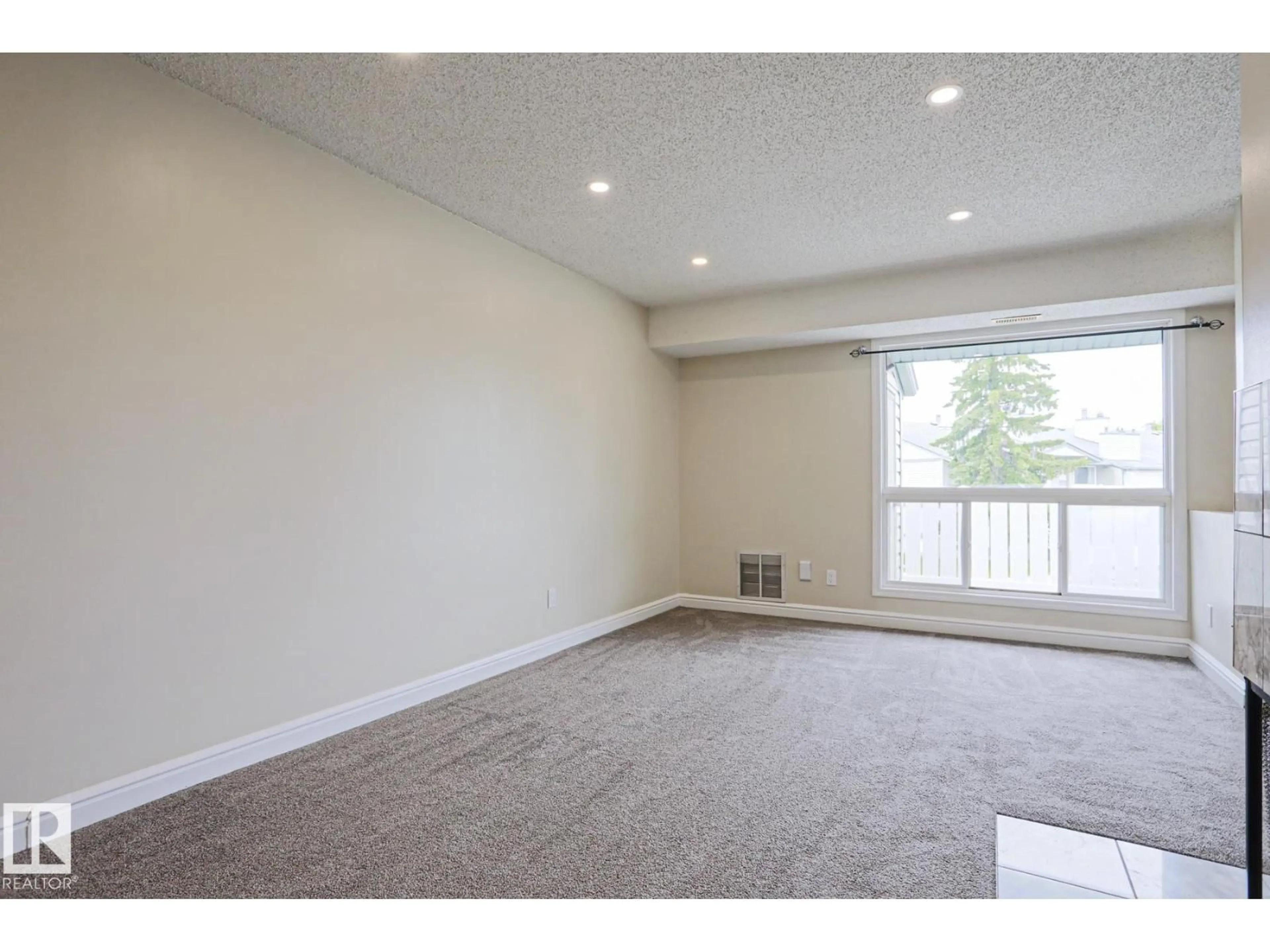 A pic of a room for #86 - 2703 79 ST, Edmonton Alberta T6K3Z6