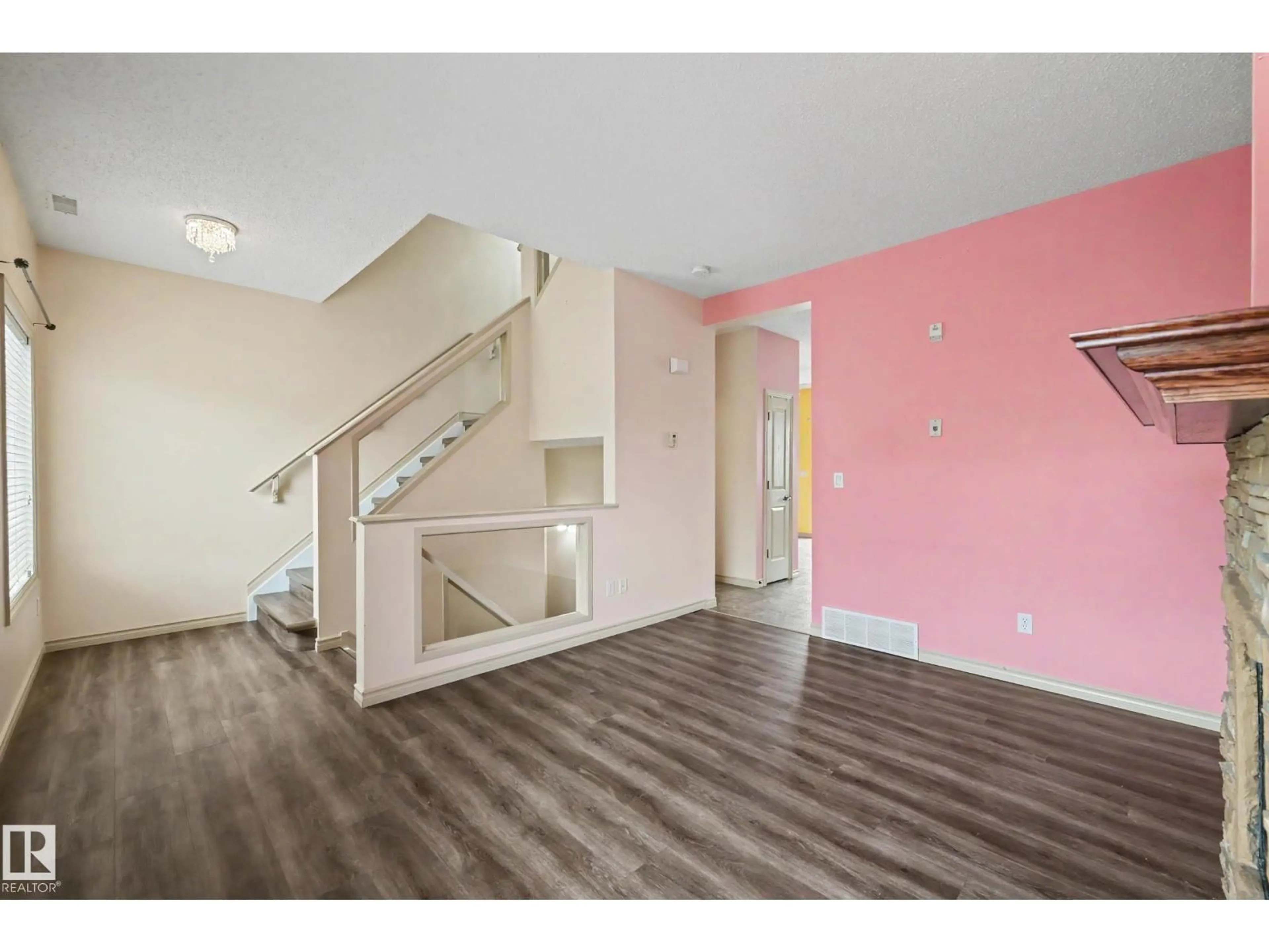 Unknown for #92 - 13825 155 AV, Edmonton Alberta T6V0B8