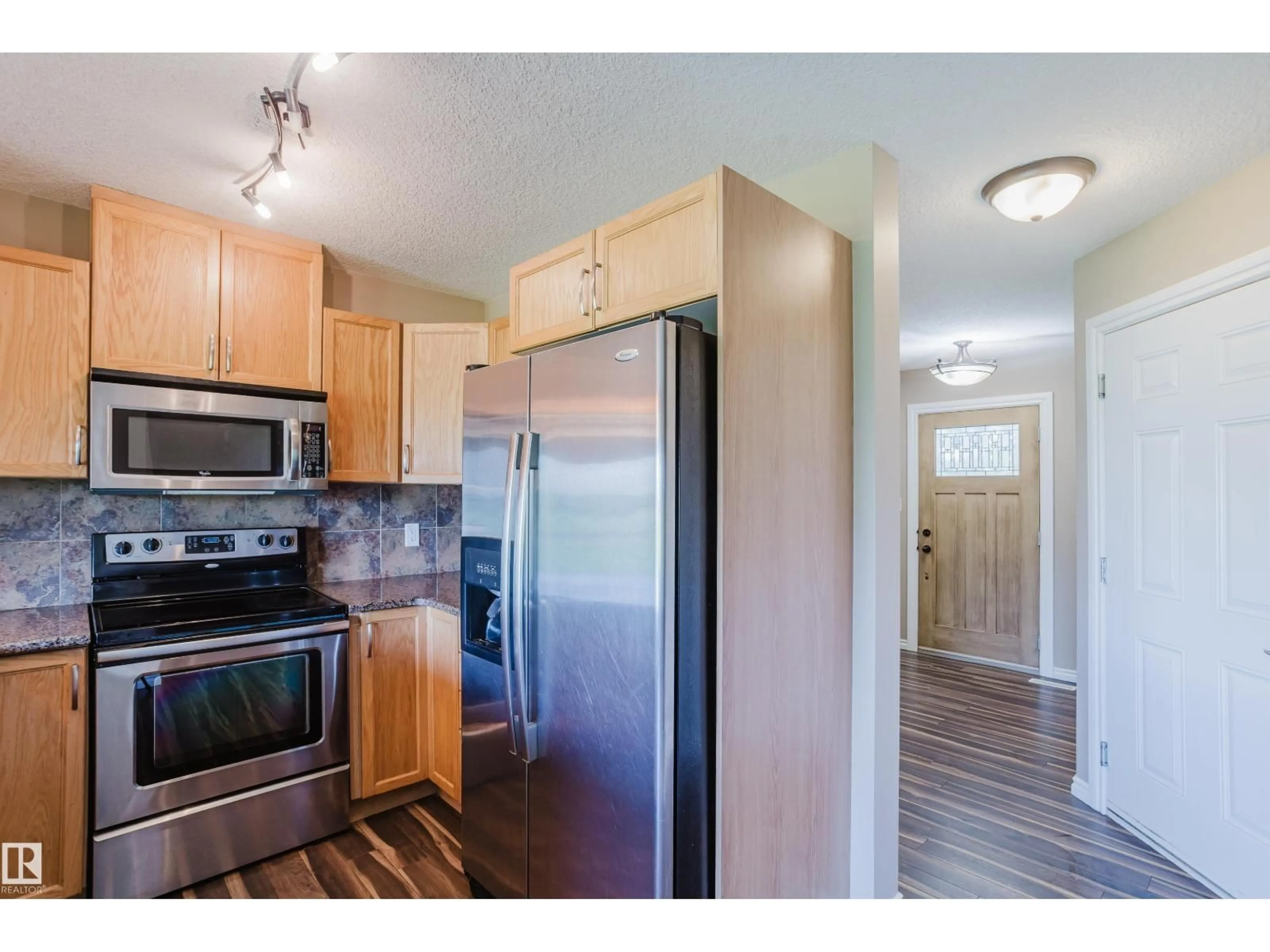 Standard kitchen, wood/laminate floor for 5420 - 106 GRANT MACEWAN BV, Leduc Alberta T9E0M1