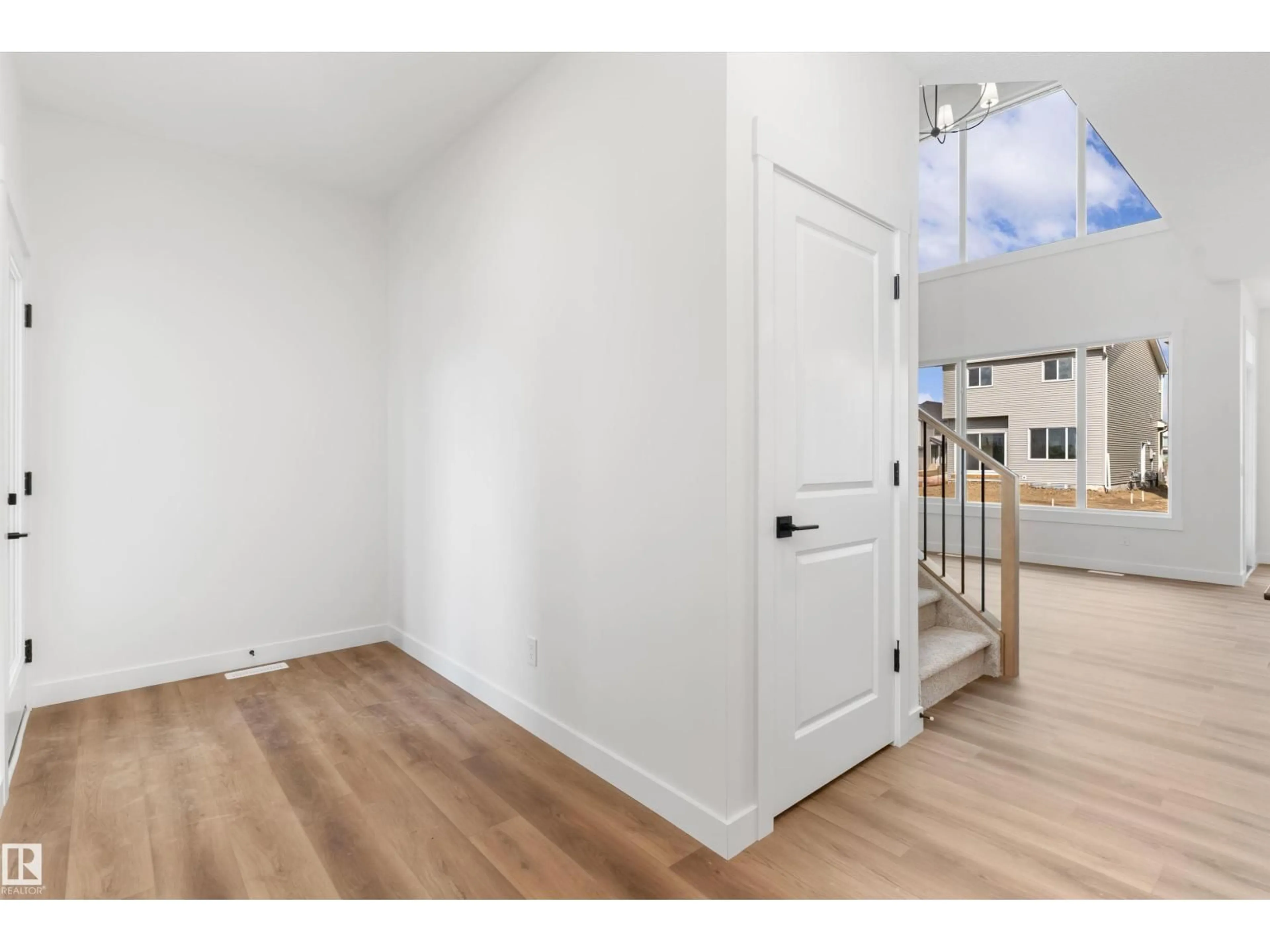 Indoor entryway for SW - 5133 CAWSEY BN, Edmonton Alberta T6W5Y5