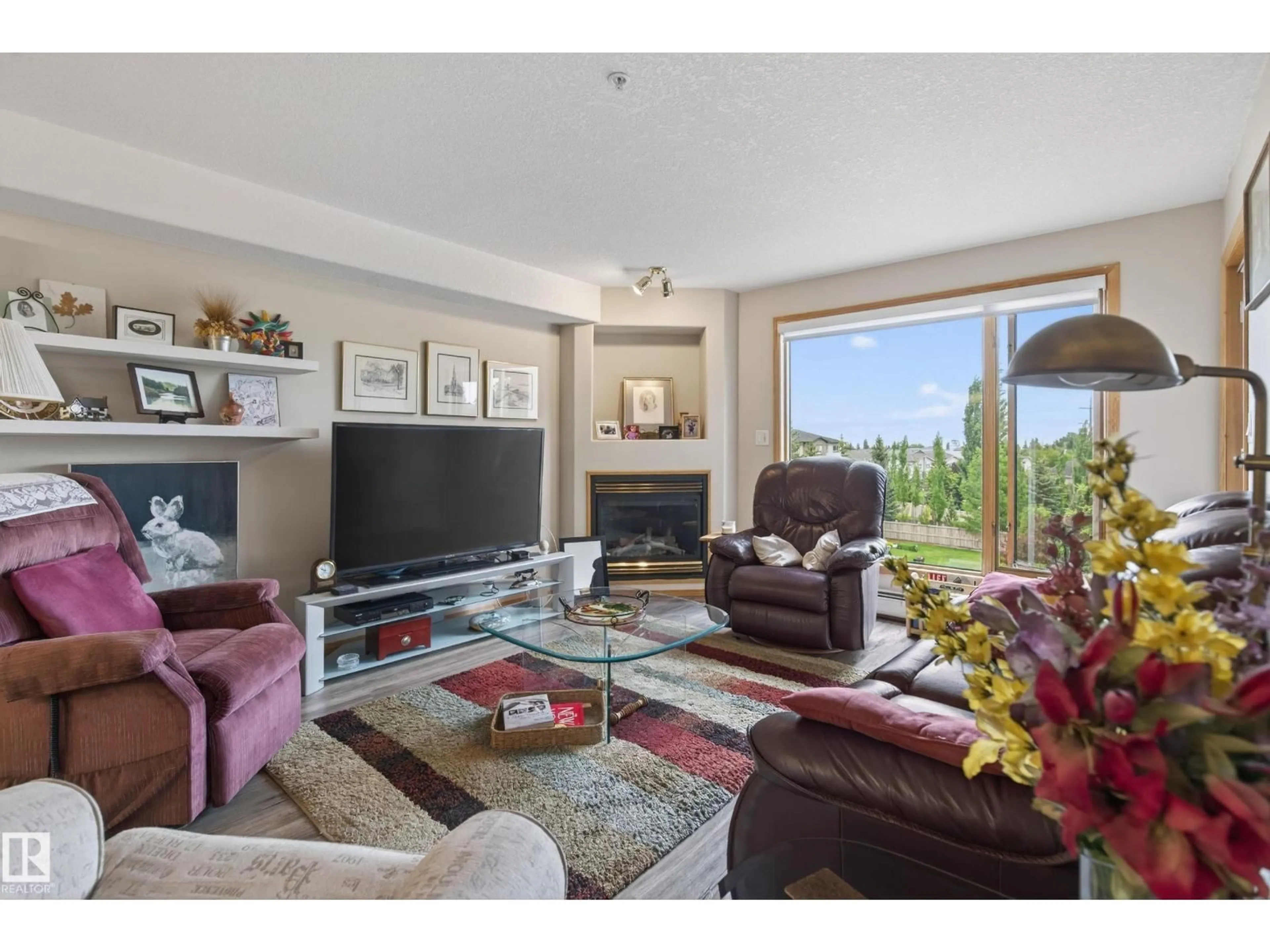 Living room with furniture, unknown for 200 - 335 BETHEL DRIVE, Sherwood Park Alberta T8H2C5