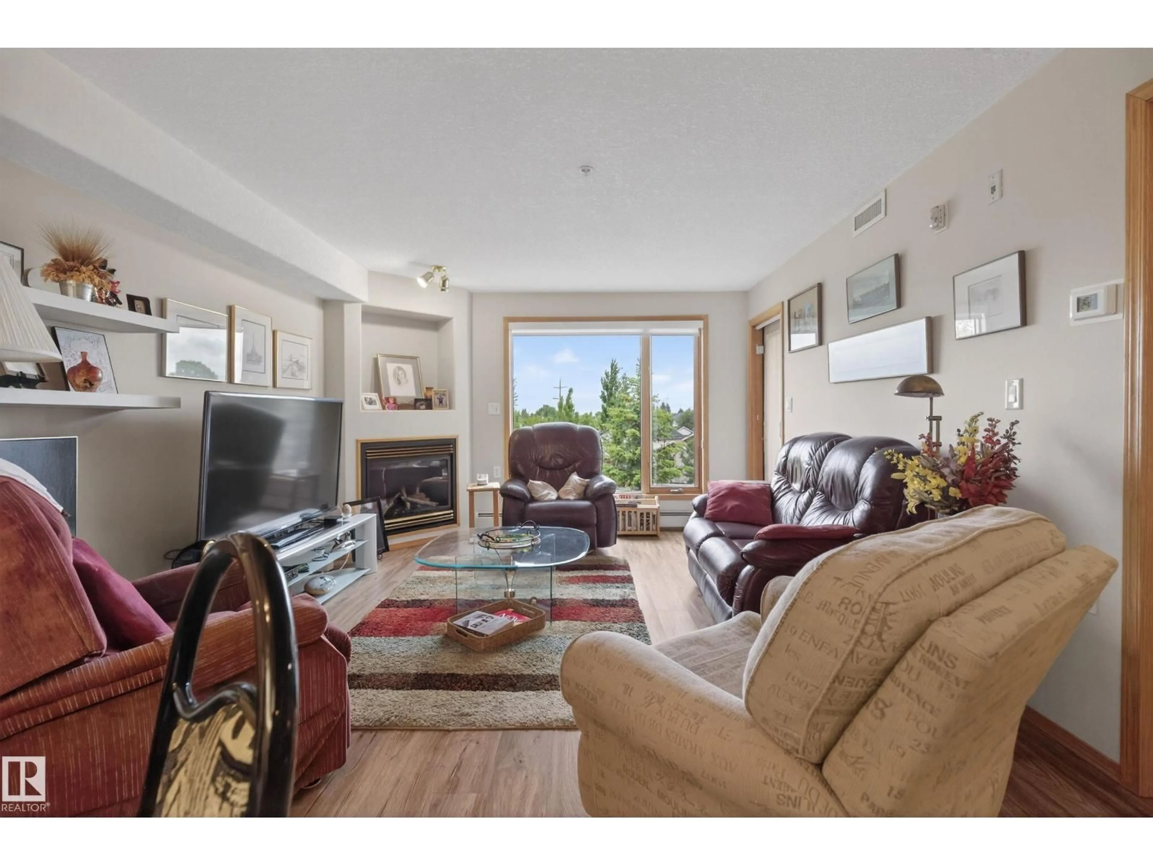 Living room with furniture, unknown for 200 - 335 BETHEL DRIVE, Sherwood Park Alberta T8H2C5